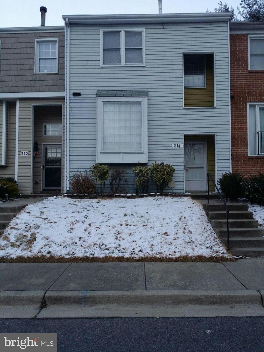 New Reduction in price!  Run don't walk to this  town home! Conveniently located minutes from beltway, shopping, places of worship, Largo Town Center, Movie theaters, just to name a few.  Clean home and ready immediately! Will not Last! Town homes with this square footage are priced higher. Looking for someone to call this their home. (HOA fee included in rent) 1 assigned space PLUS 2 guest passes