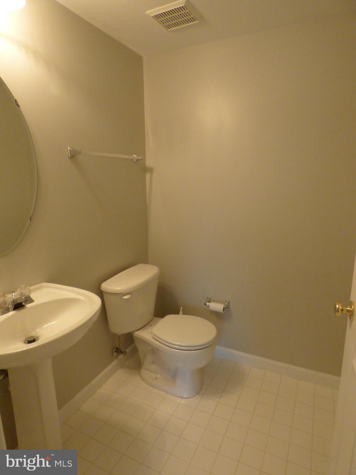 OLD TOWN GREENS - Residential Lease