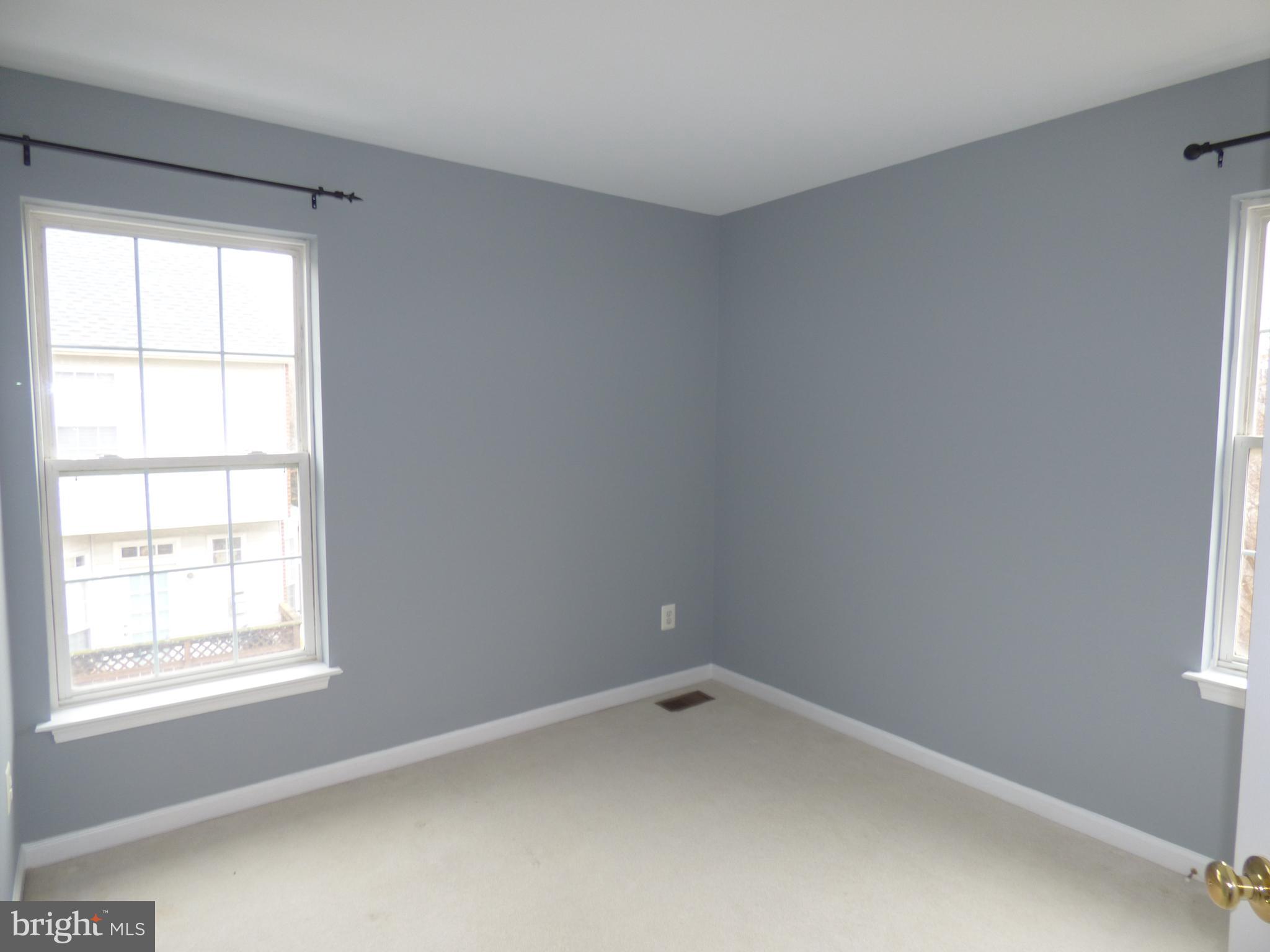 OLD TOWN GREENS - Residential Lease