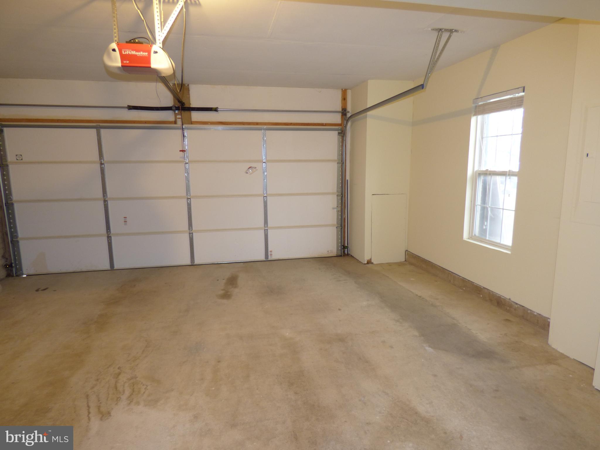 OLD TOWN GREENS - Residential Lease