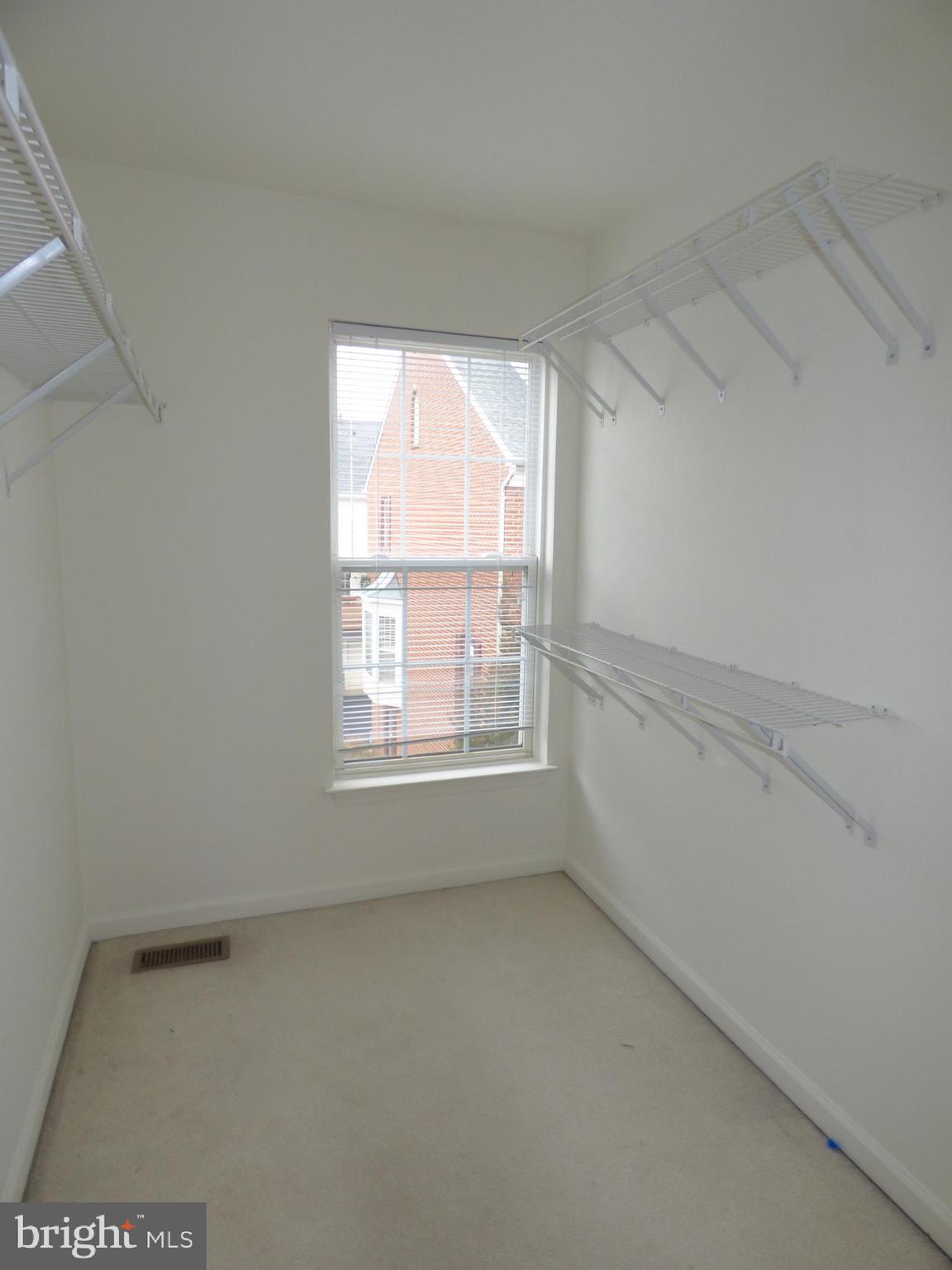 OLD TOWN GREENS - Residential Lease
