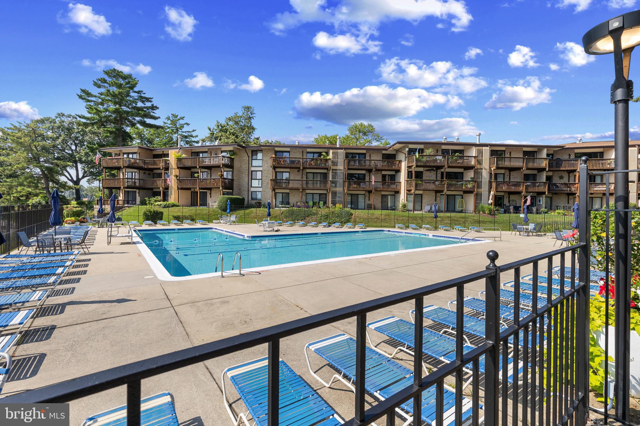 SEVERN HOUSE - Residential