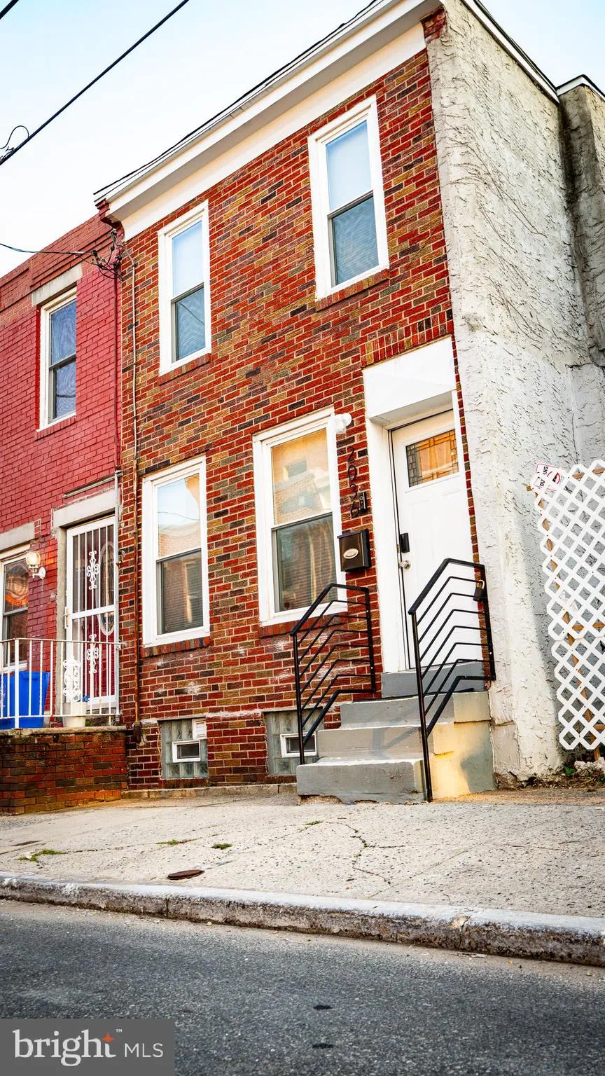 Philadelphia, Pennsylvania 19146, United States, 2 Bedrooms Bedrooms, ,3 BathroomsBathrooms,Residential,Active,233338