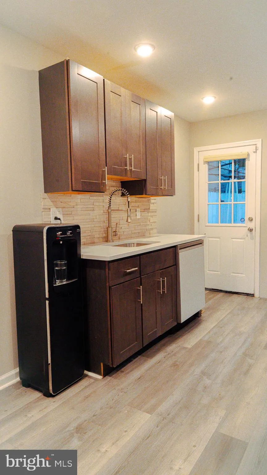 Philadelphia, Pennsylvania 19146, United States, 2 Bedrooms Bedrooms, ,3 BathroomsBathrooms,Residential,Active,233338