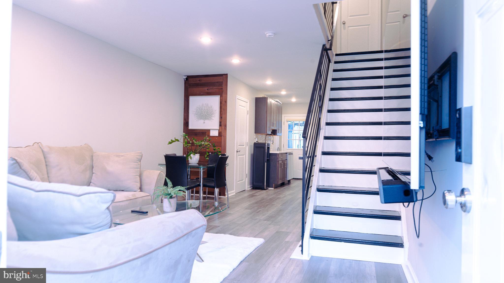 POINT BREEZE - Residential