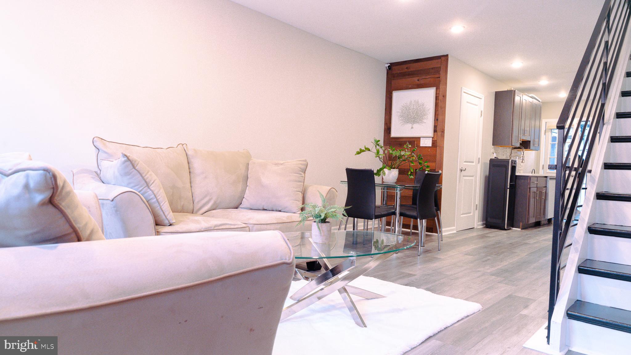 POINT BREEZE - Residential