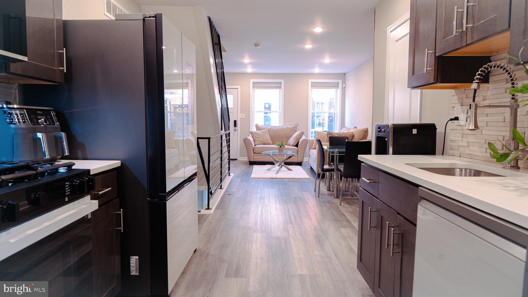 POINT BREEZE - Residential