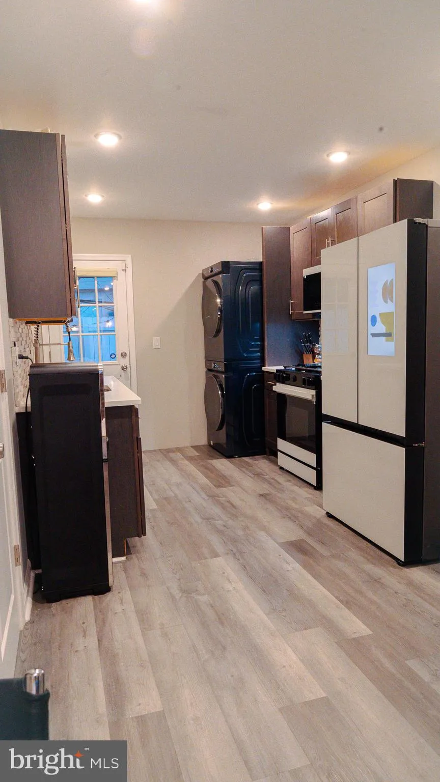 Philadelphia, Pennsylvania 19146, United States, 2 Bedrooms Bedrooms, ,3 BathroomsBathrooms,Residential,Active,233338