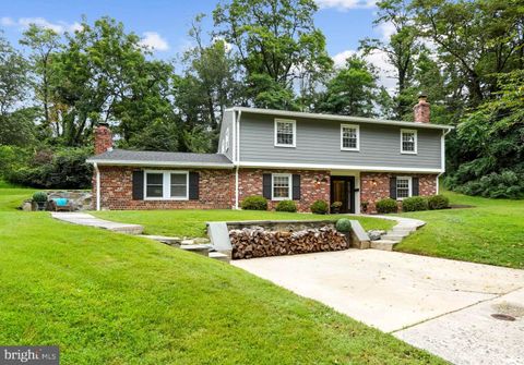 Photo of 5 ORLEANS TER, KENSINGTON, MD 20895 (MLS # MDMC2105056) Photo of 5 ORLEANS TER, KENSINGTON, MD 20895 (MLS # MDMC2105056)