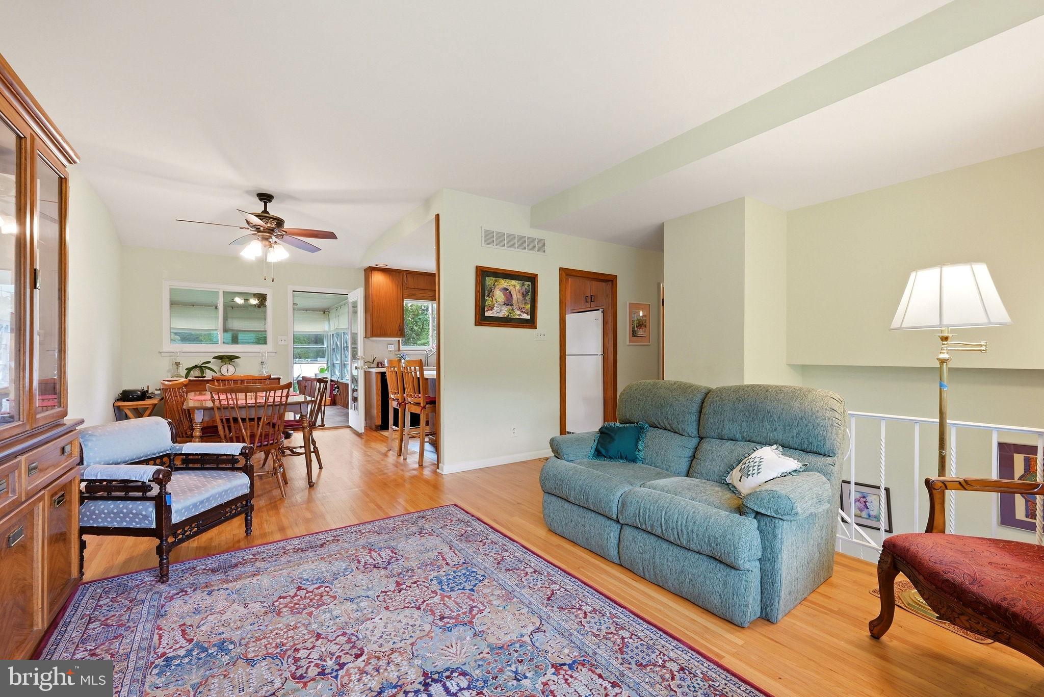 120 WOODVIEW LANE