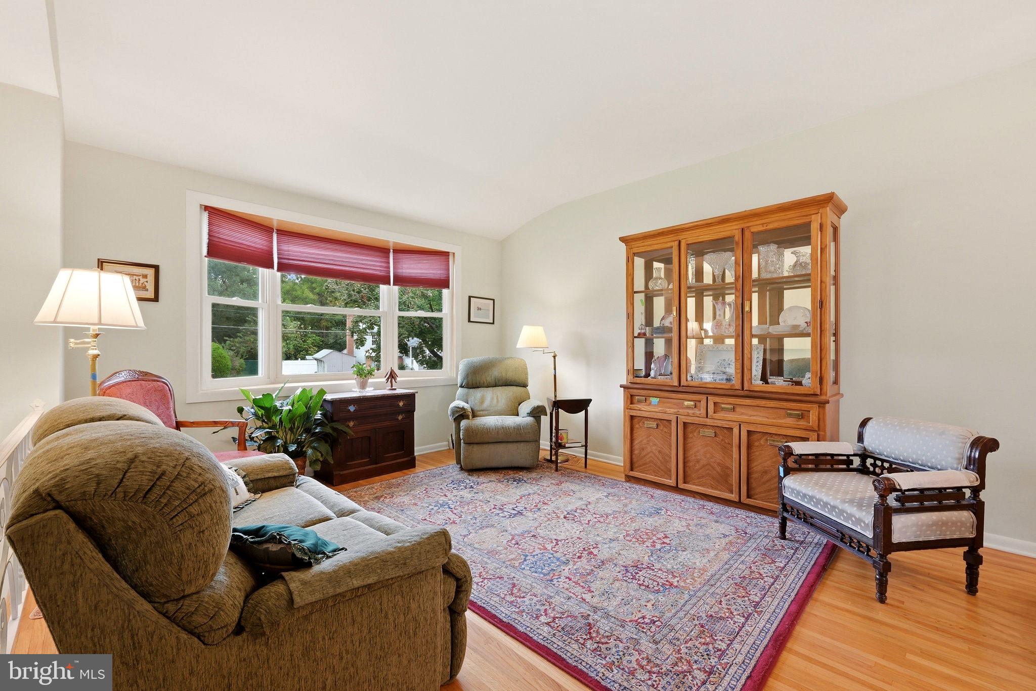 120 WOODVIEW LANE