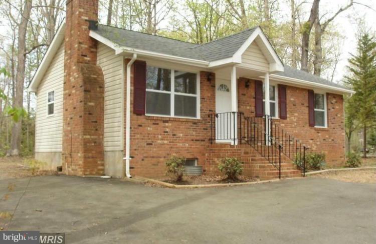 LAKE OF THE WOODS - Residential Lease