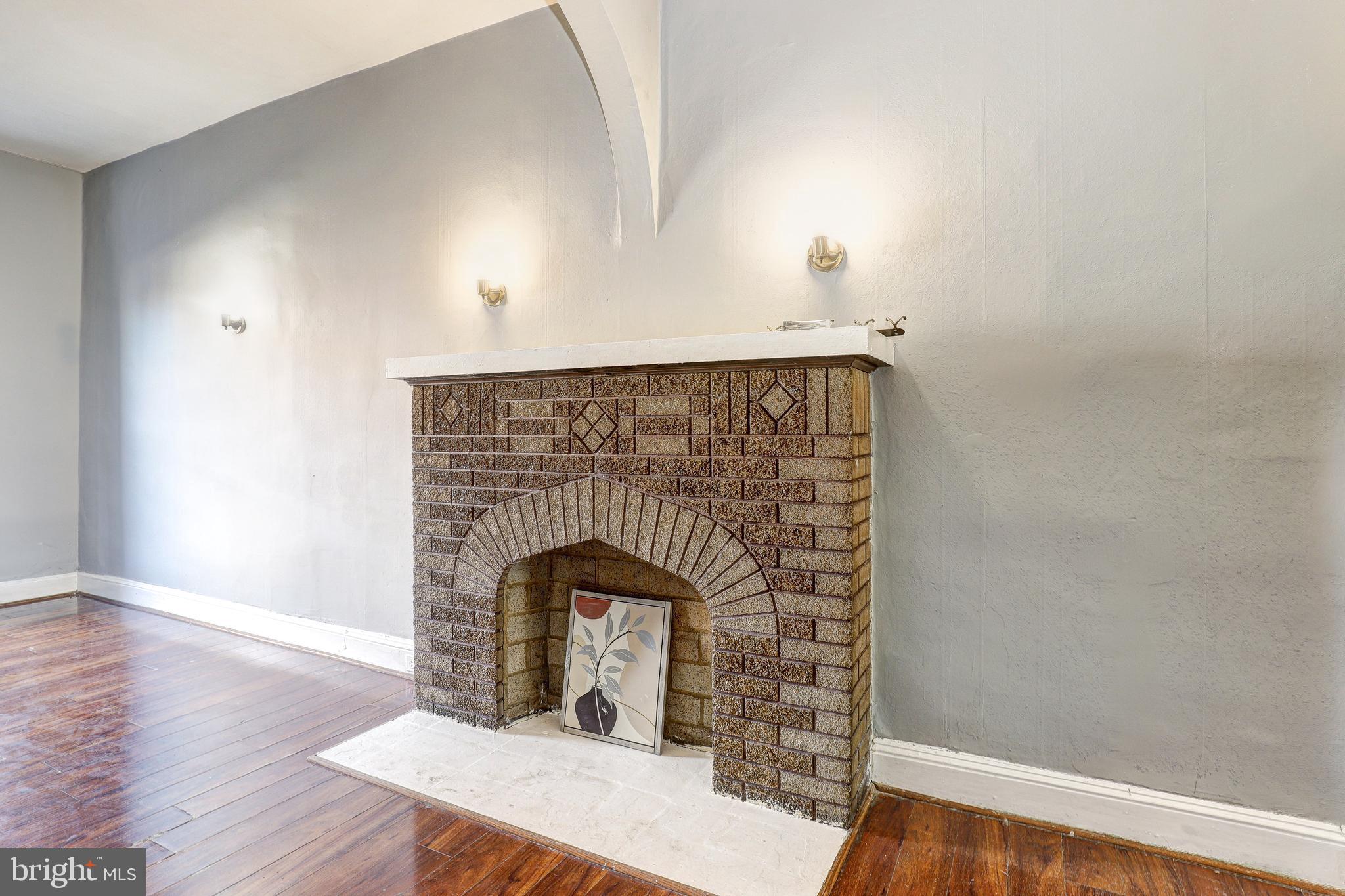 ELLWOOD PARK - Residential