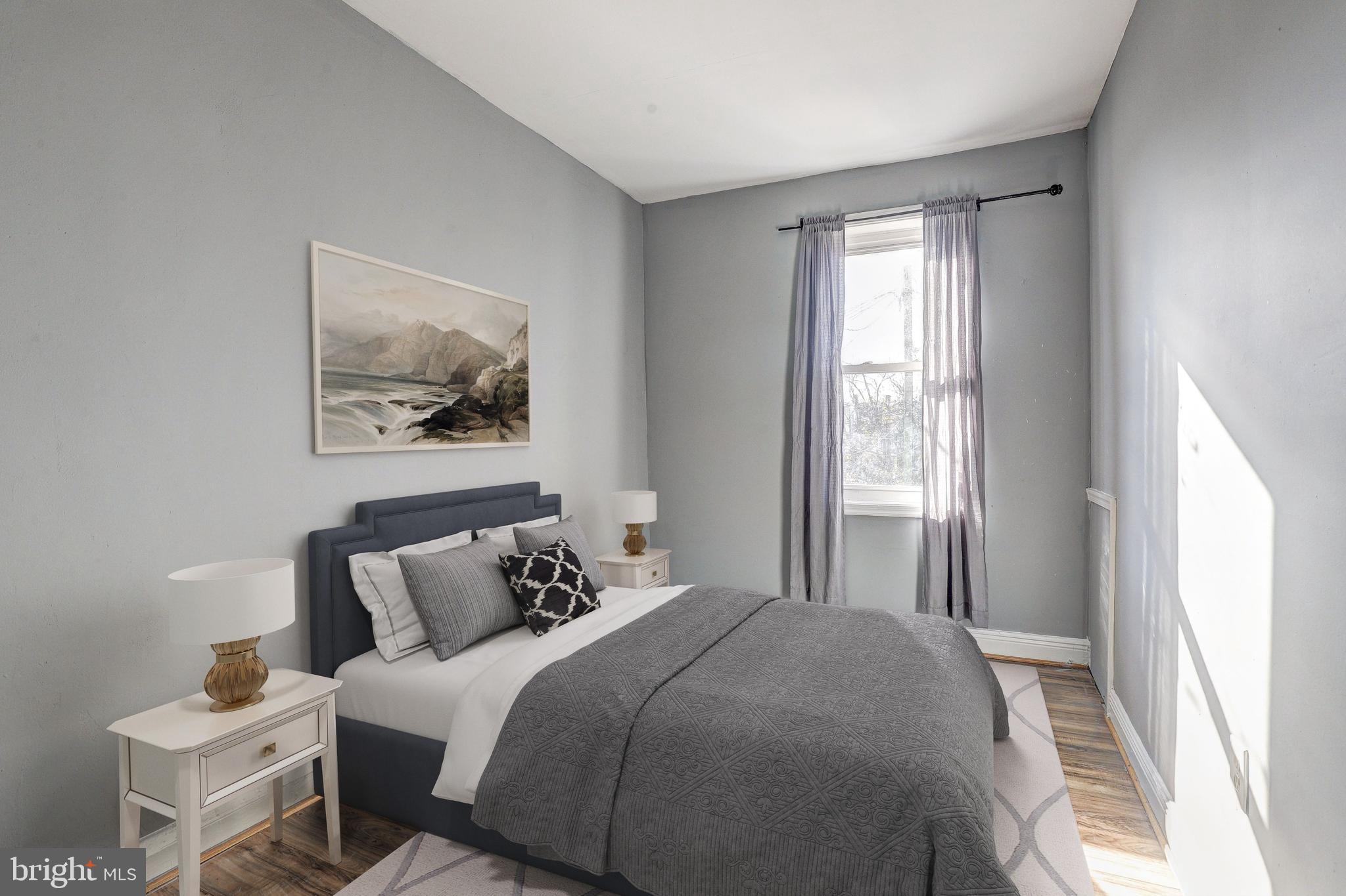 ELLWOOD PARK - Residential