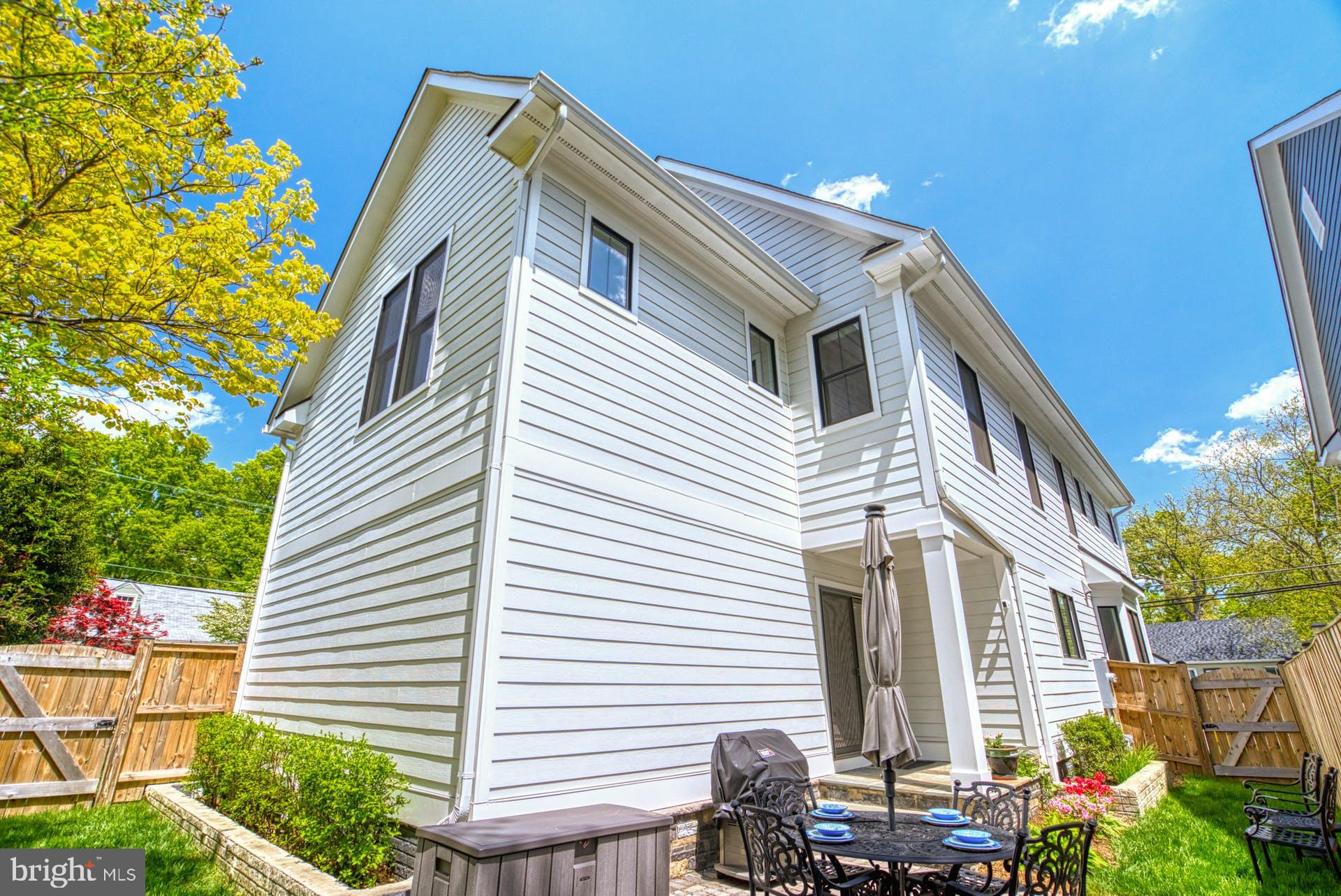 GLENCARLYN - Residential