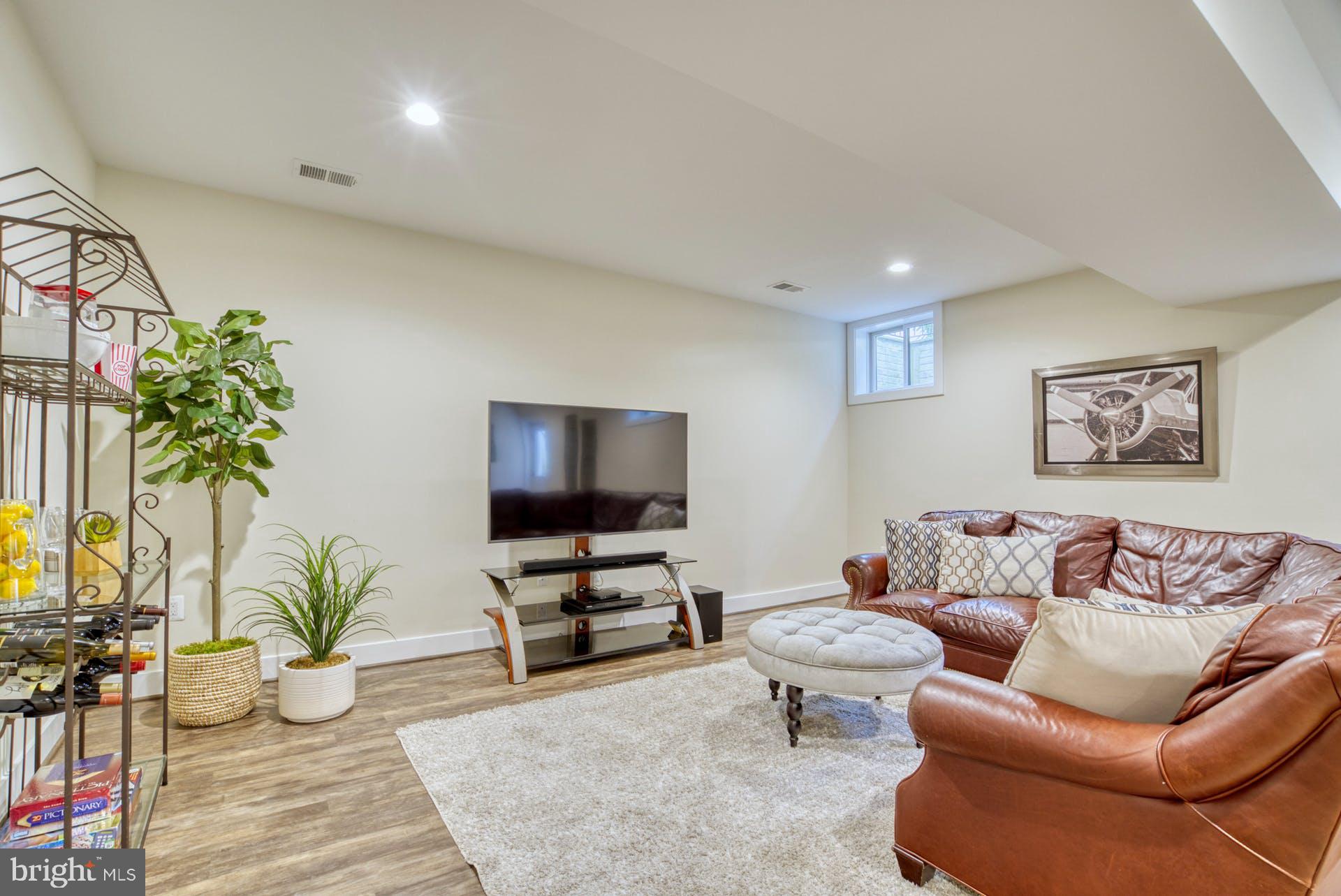 GLENCARLYN - Residential