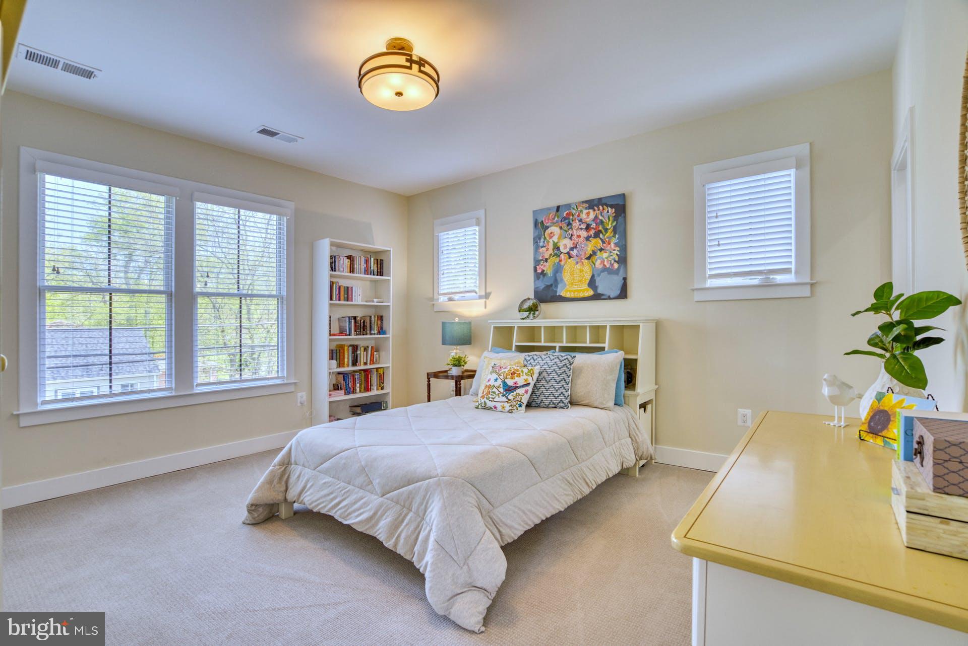 GLENCARLYN - Residential