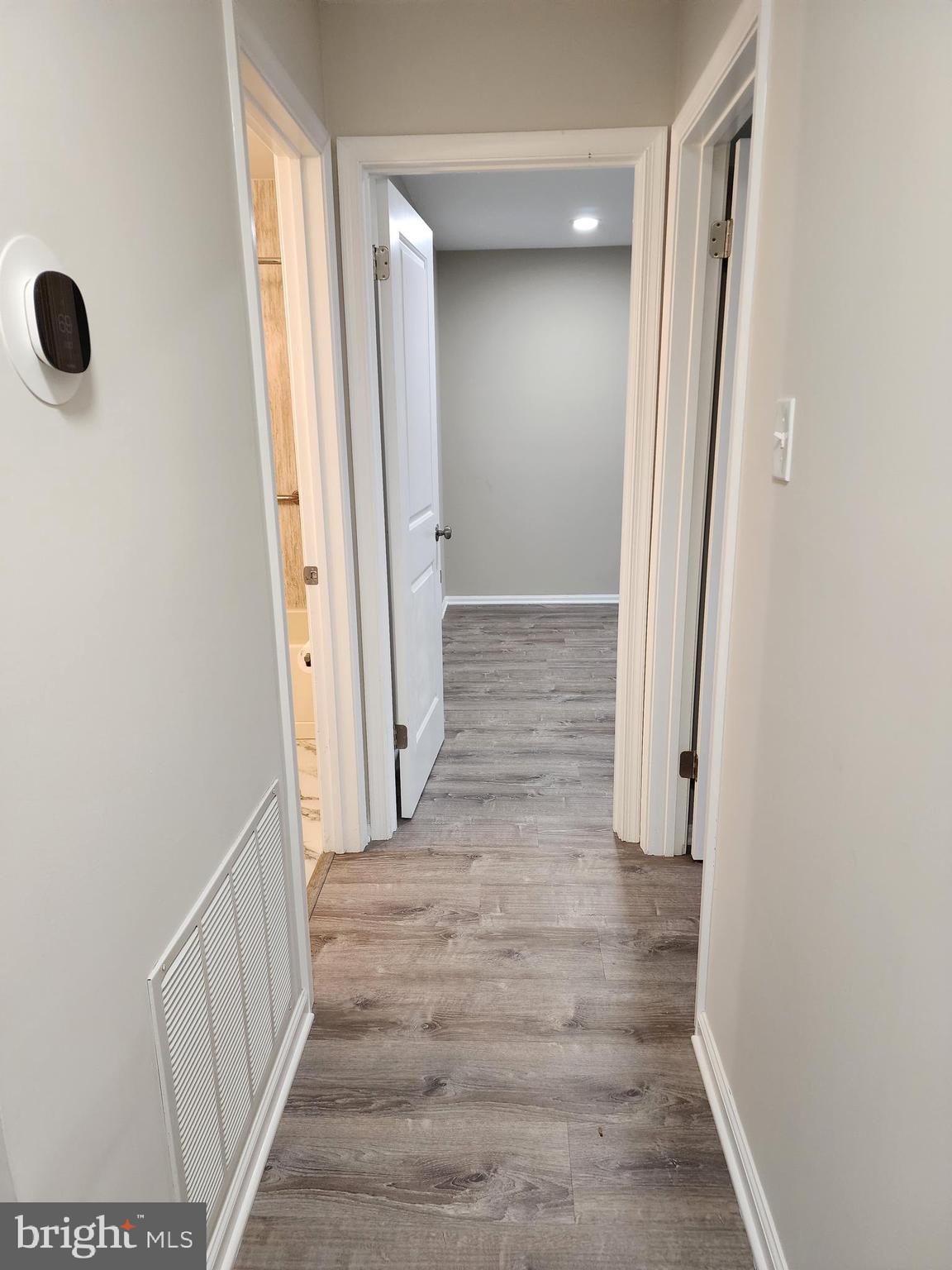 SAW MILL VALLEY - Residential