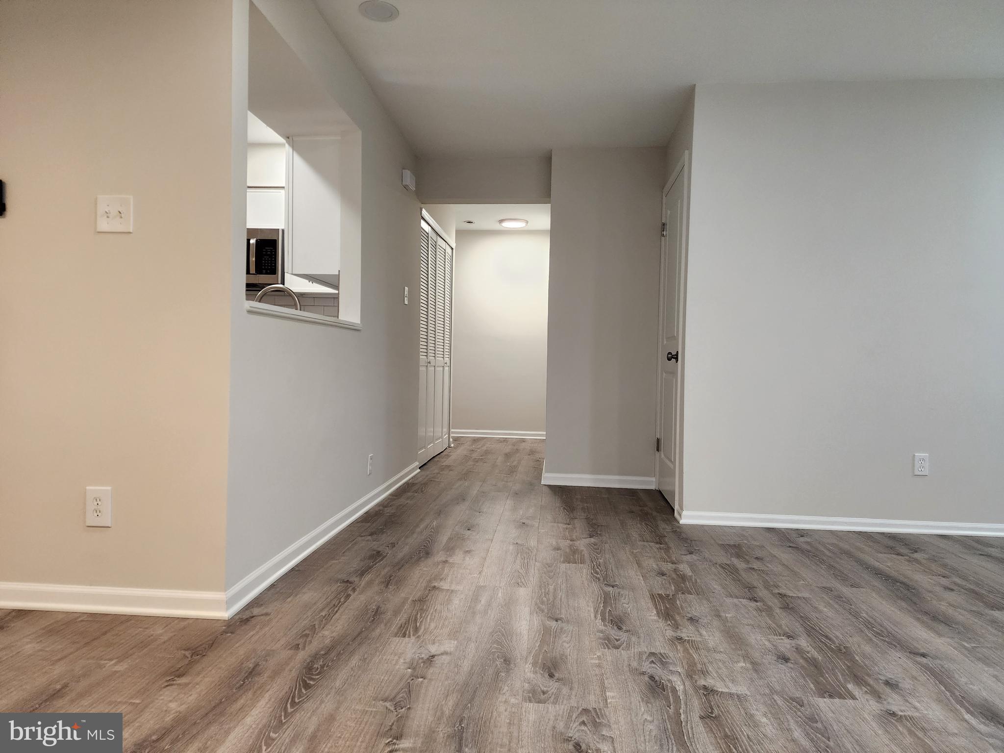 SAW MILL VALLEY - Residential