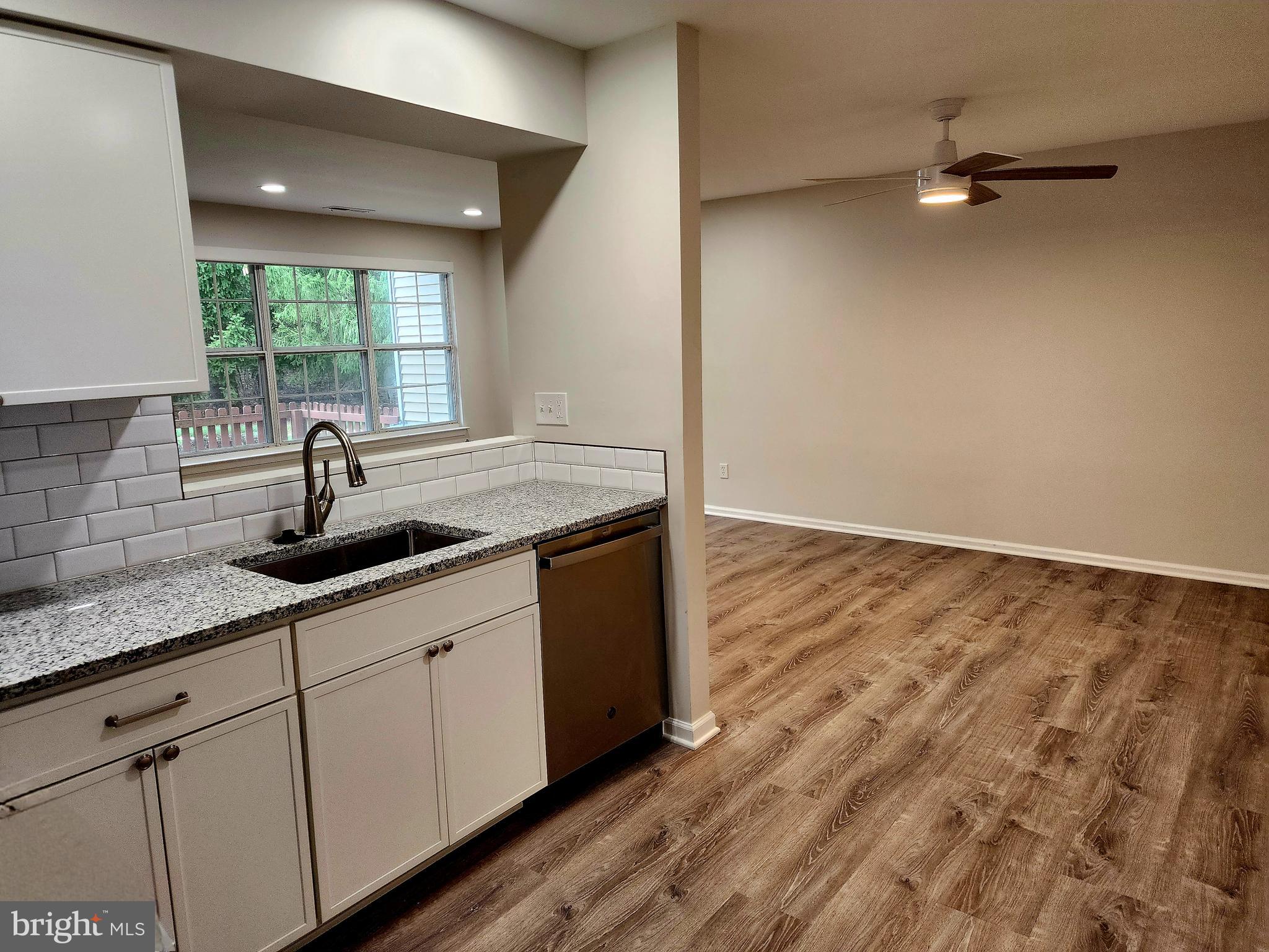 SAW MILL VALLEY - Residential