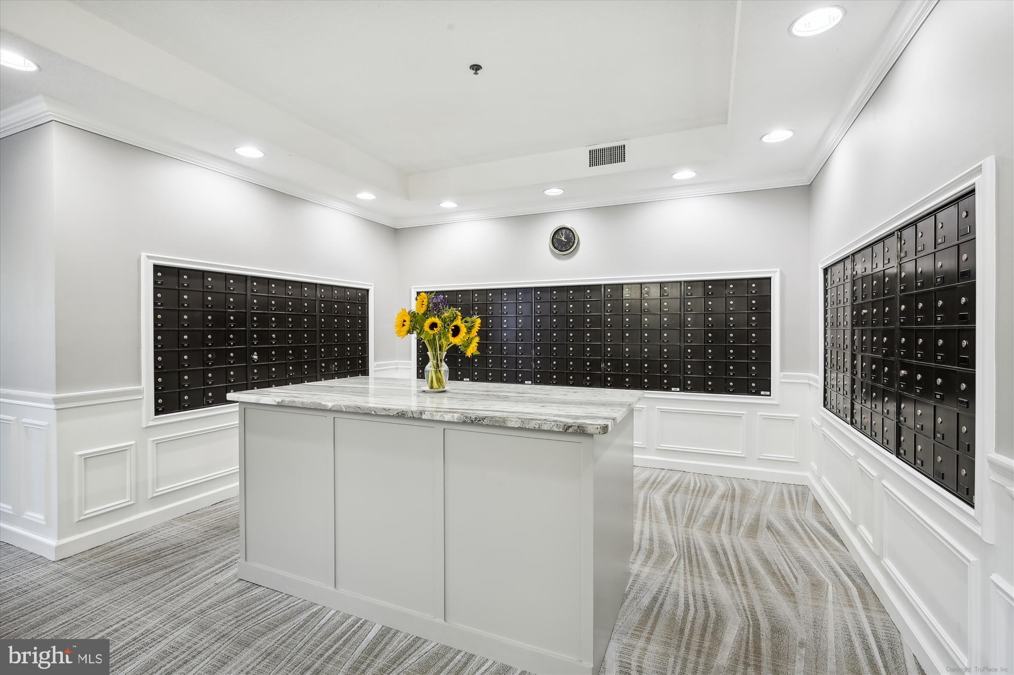 LEISURE WORLD - Residential