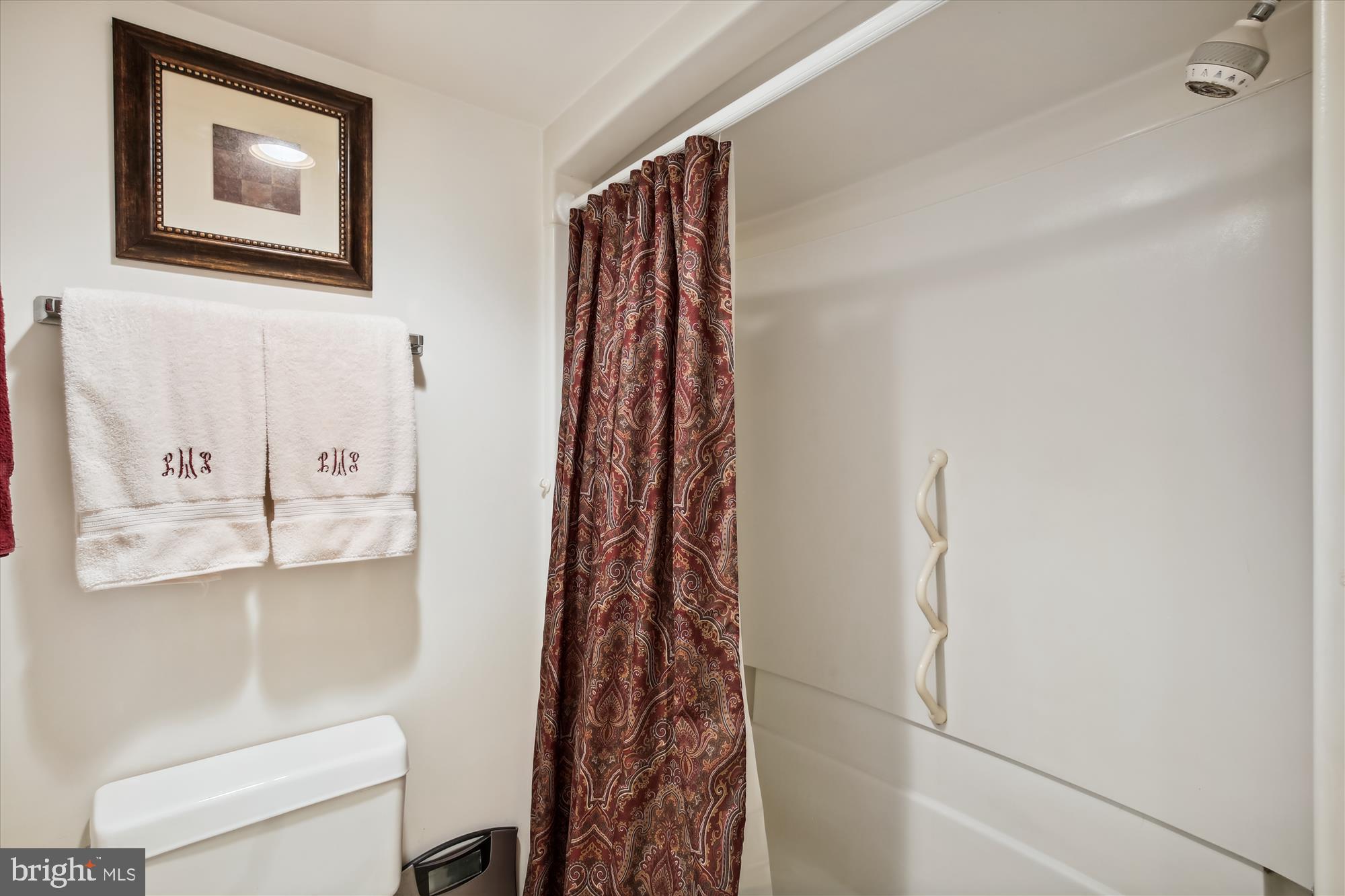 LEISURE WORLD - Residential