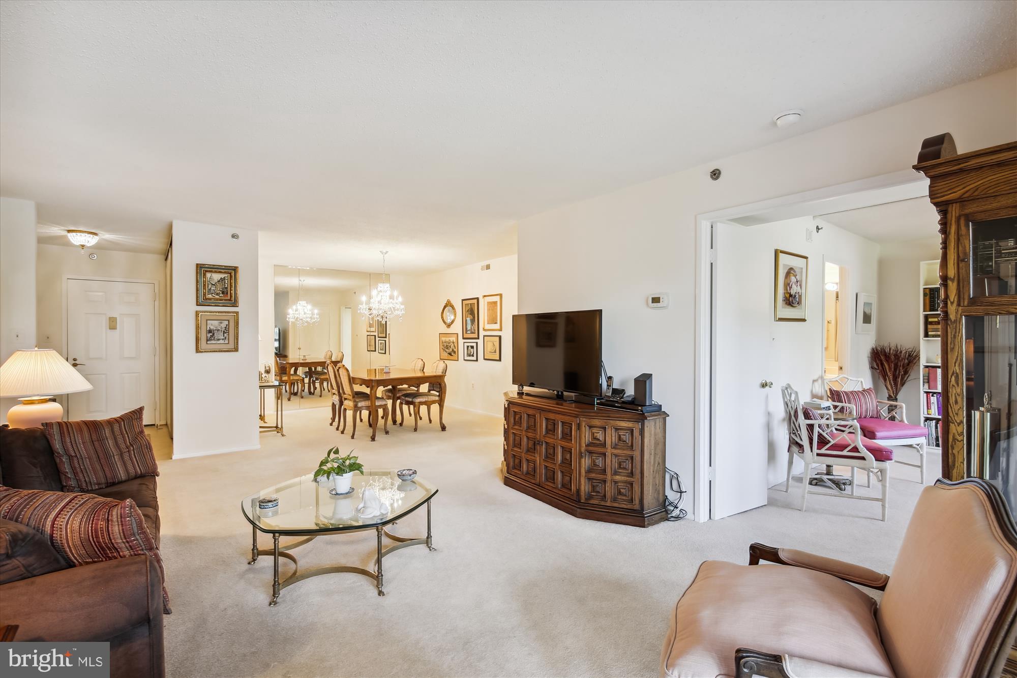 LEISURE WORLD - Residential