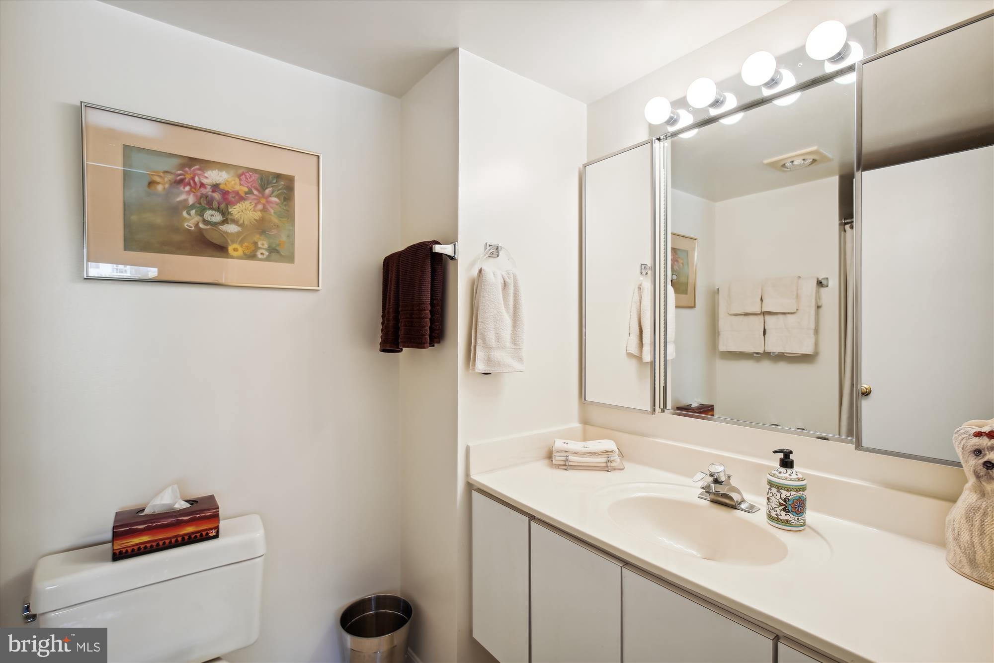 LEISURE WORLD - Residential