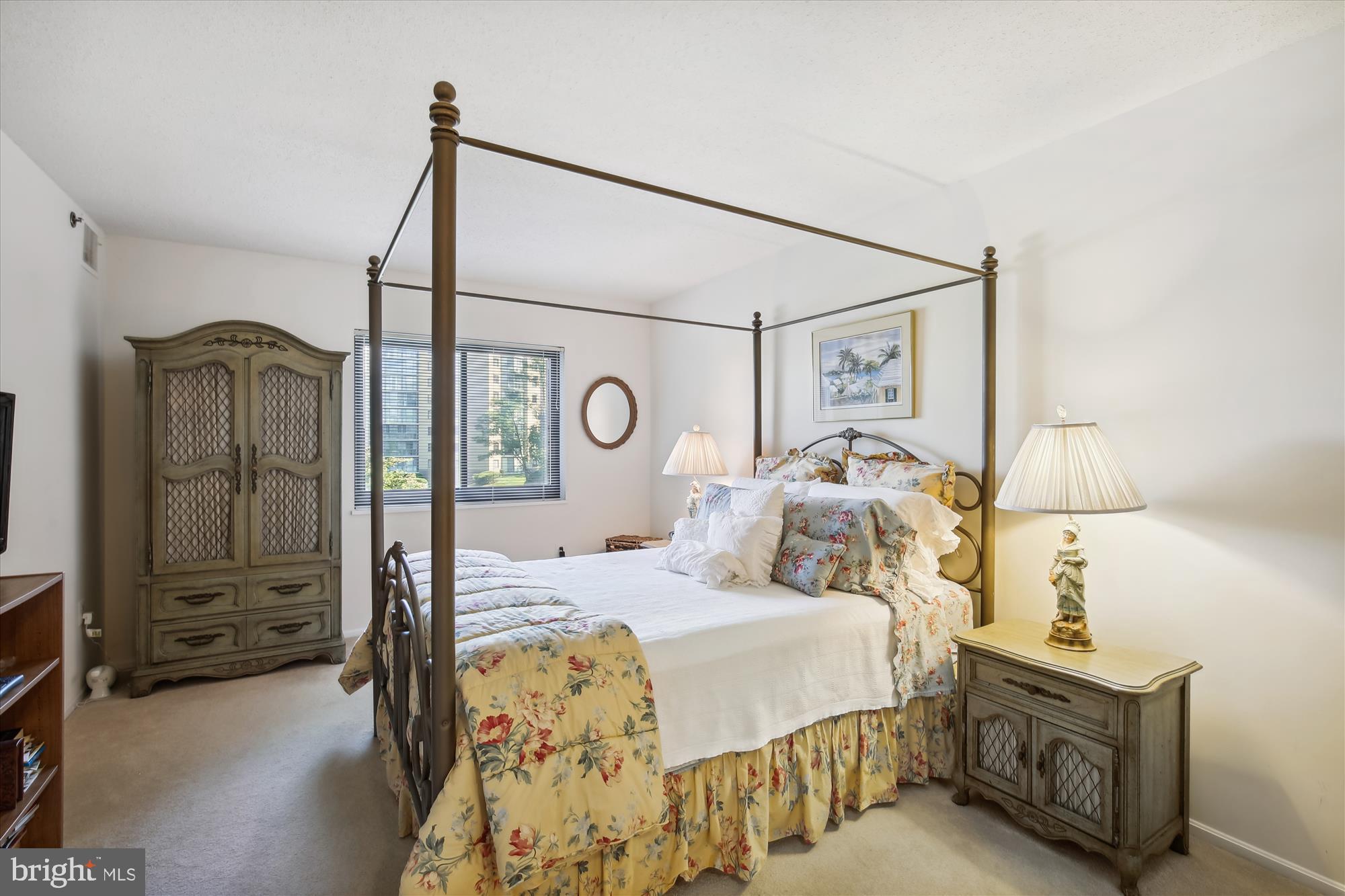 LEISURE WORLD - Residential