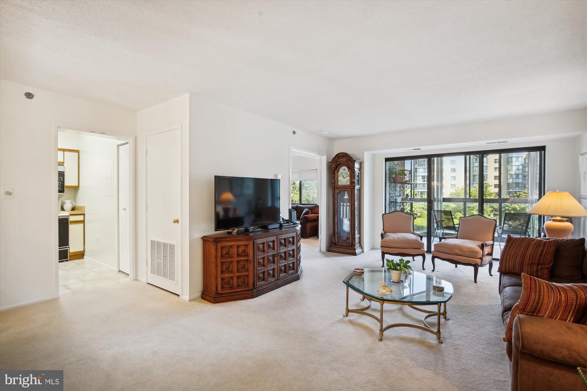 LEISURE WORLD - Residential