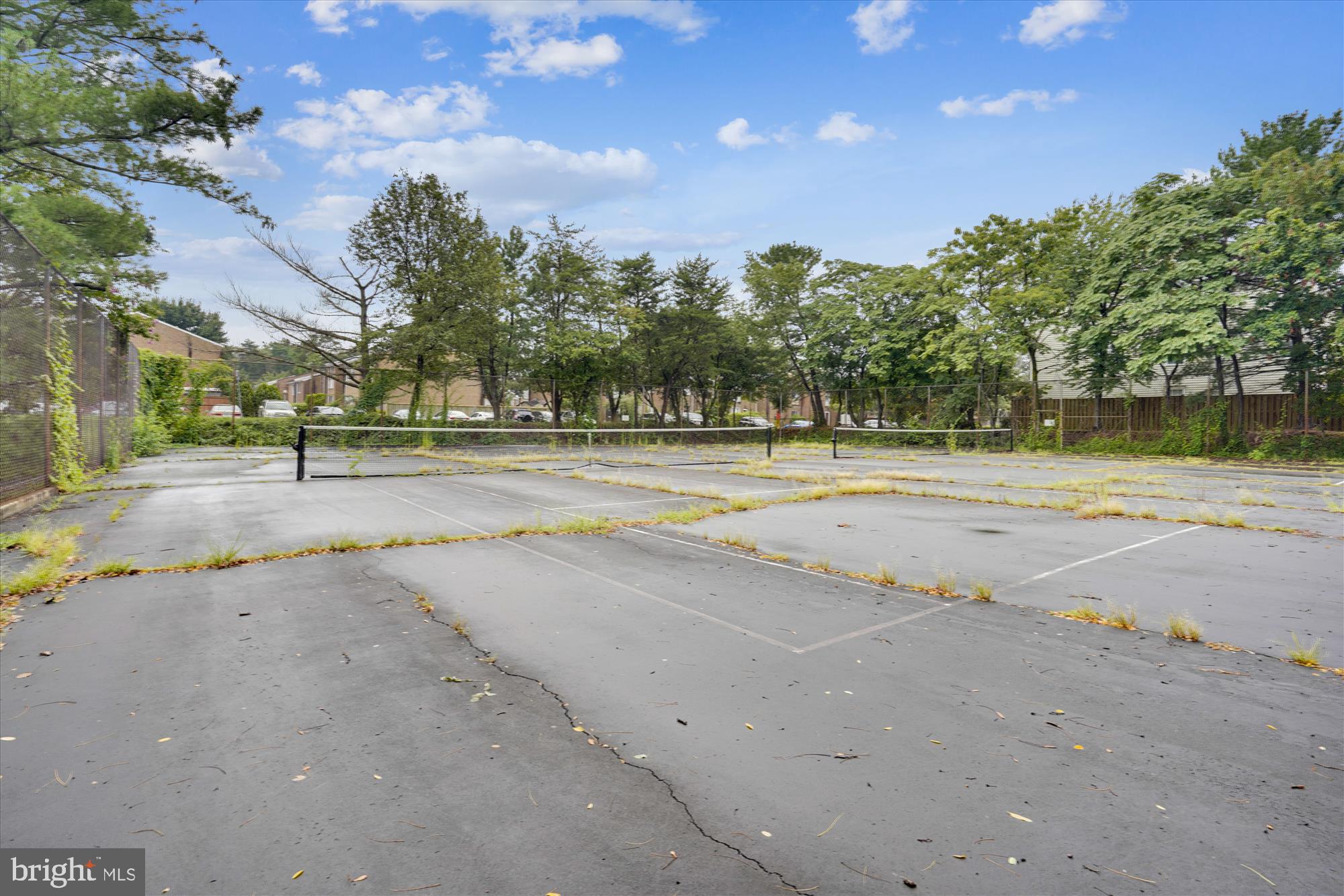 SENTINEL OF LANDMARK - Residential