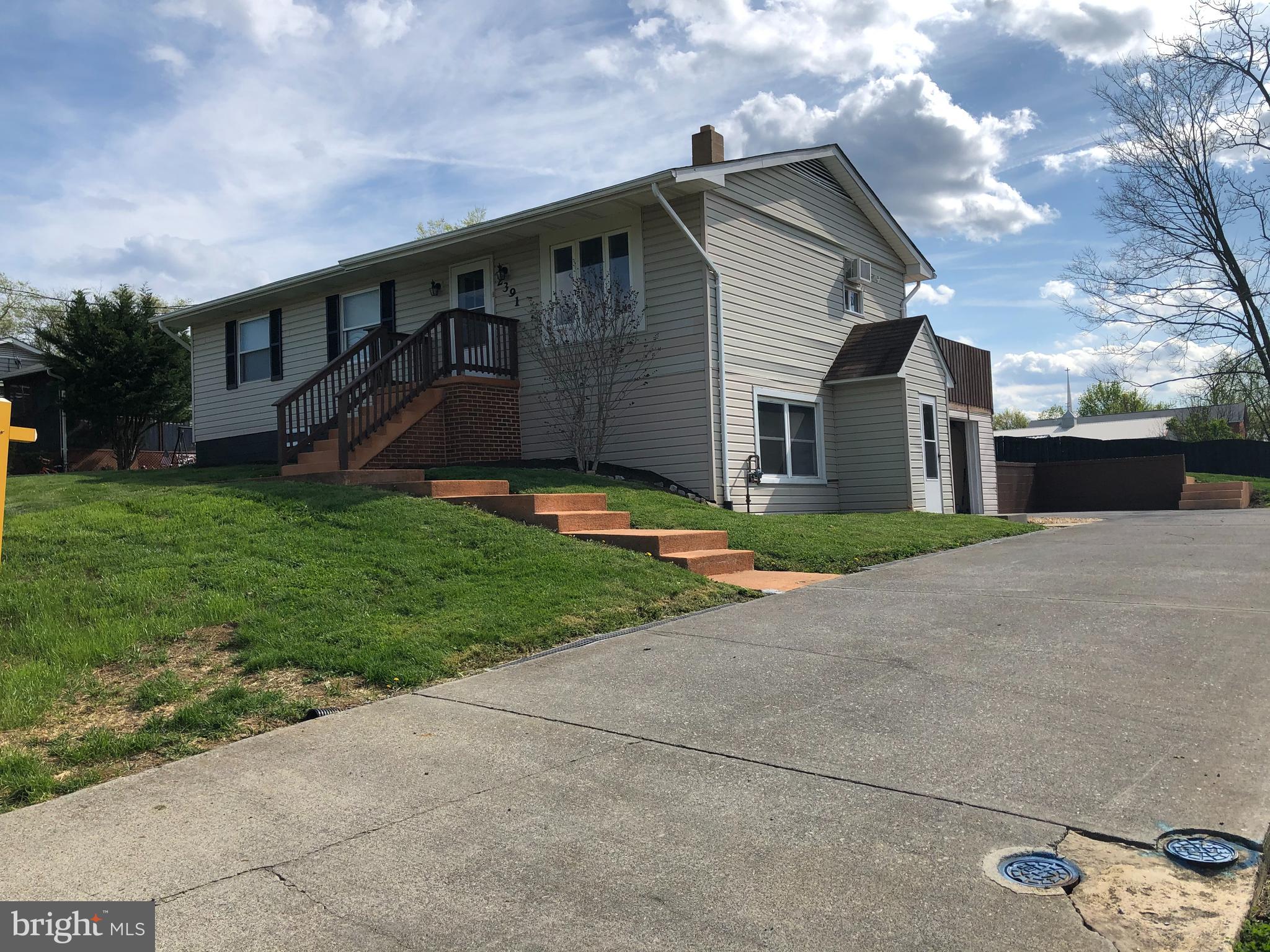 MIDDLETOWN - Residential