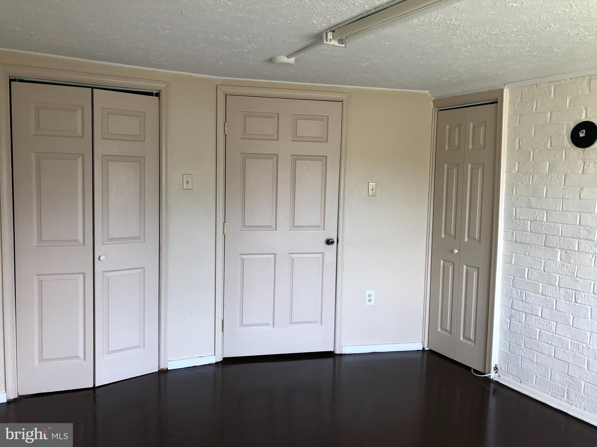 MIDDLETOWN - Residential