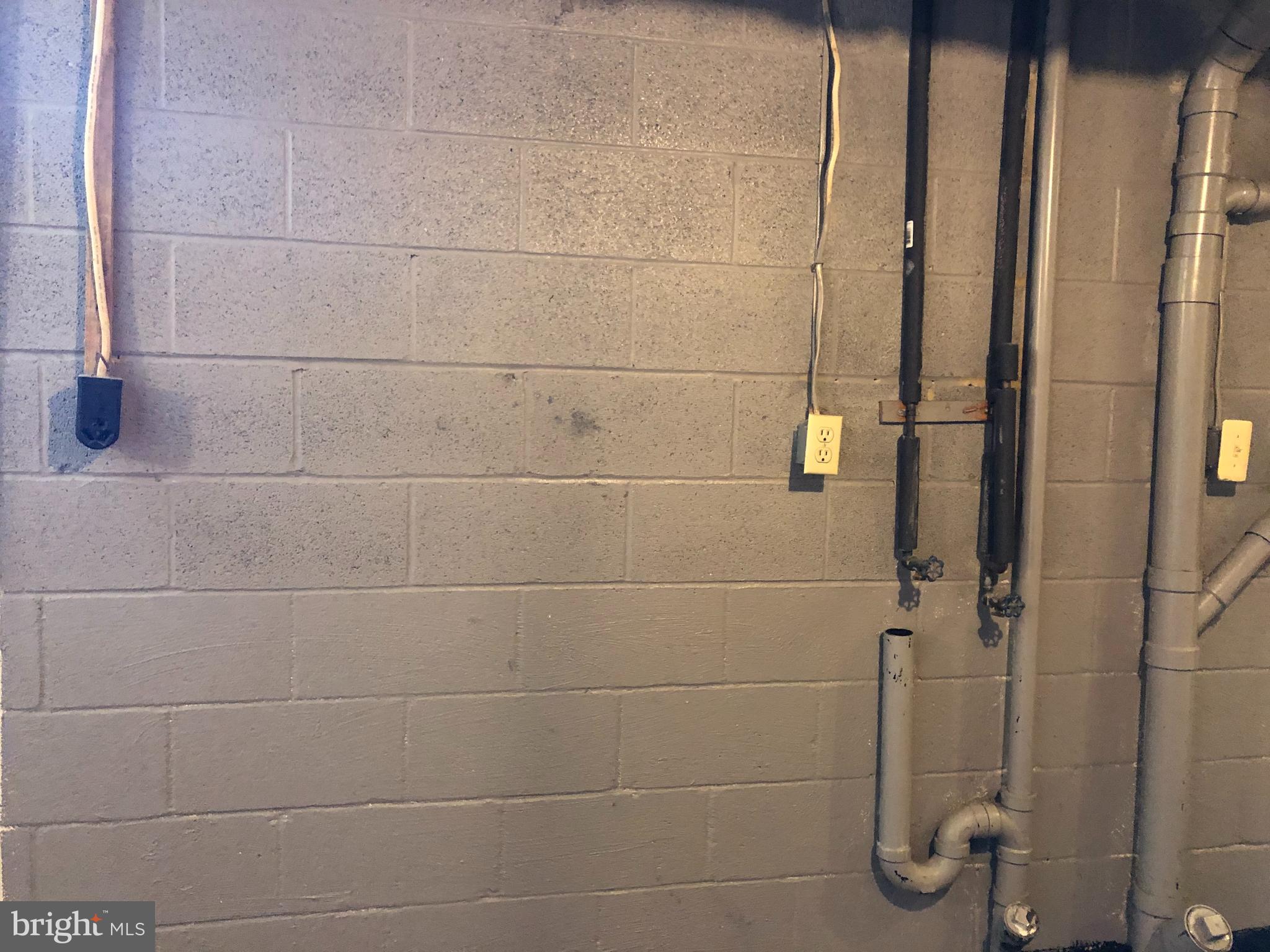 MIDDLETOWN - Residential