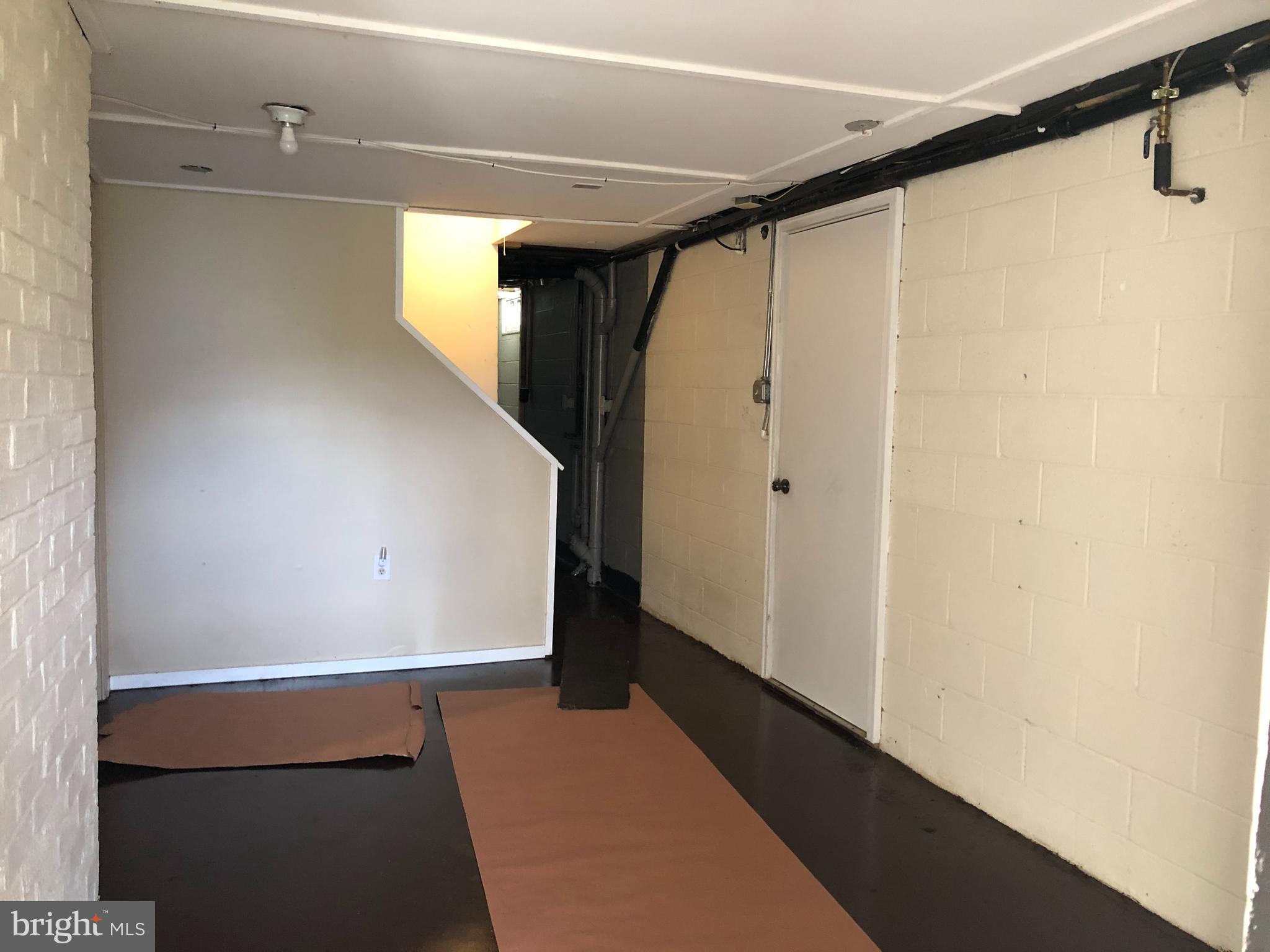 MIDDLETOWN - Residential