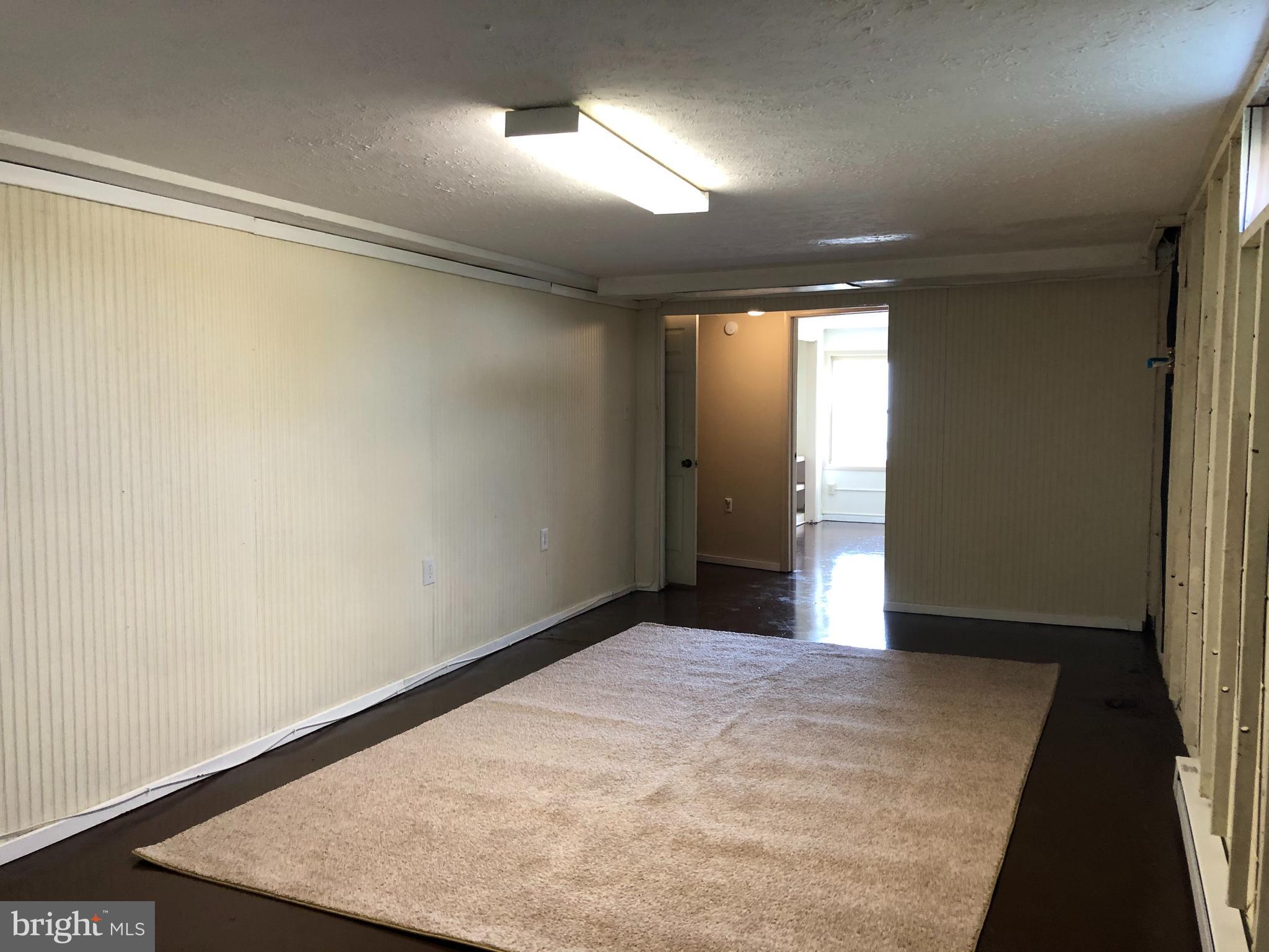 MIDDLETOWN - Residential