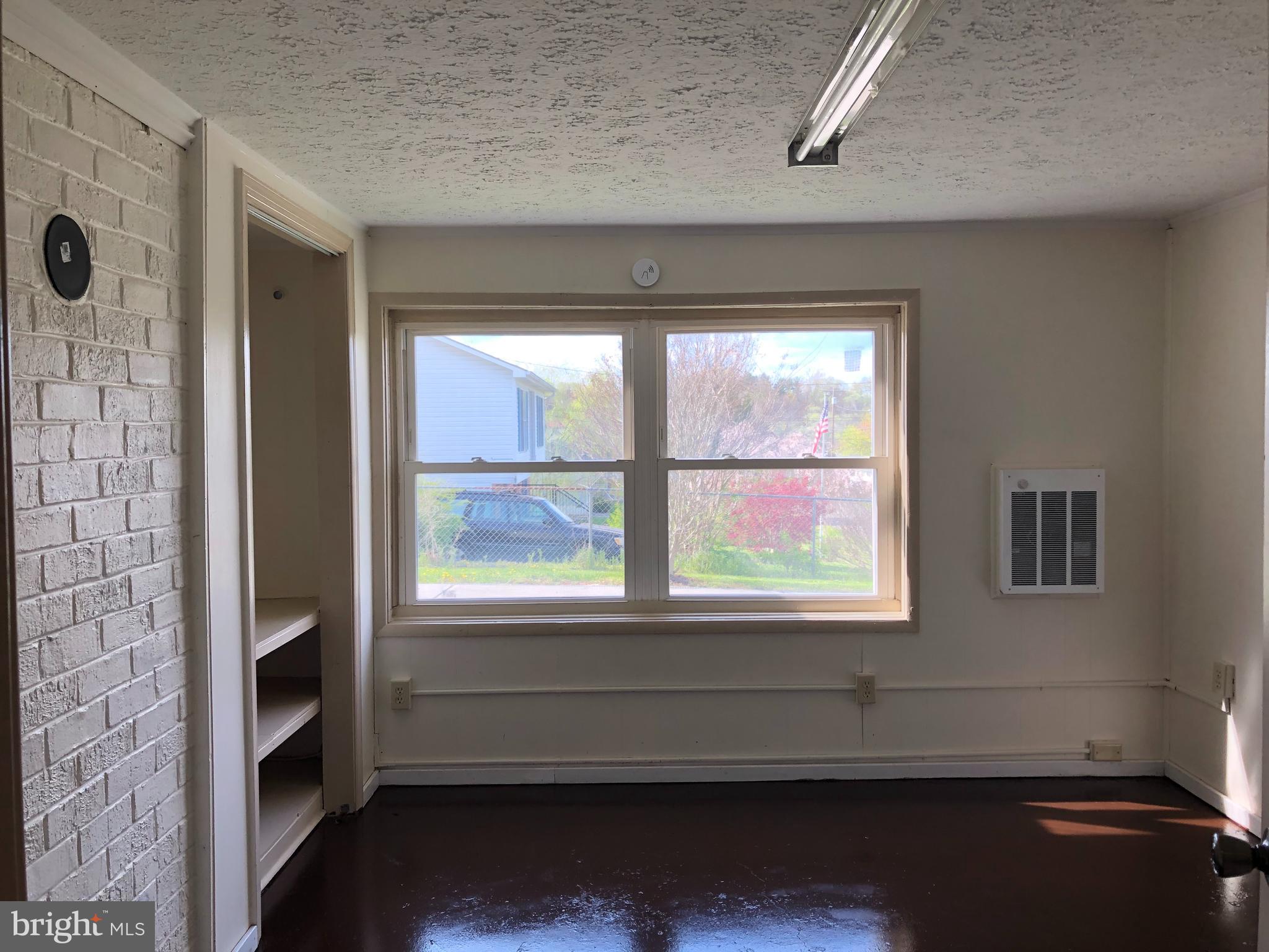 MIDDLETOWN - Residential