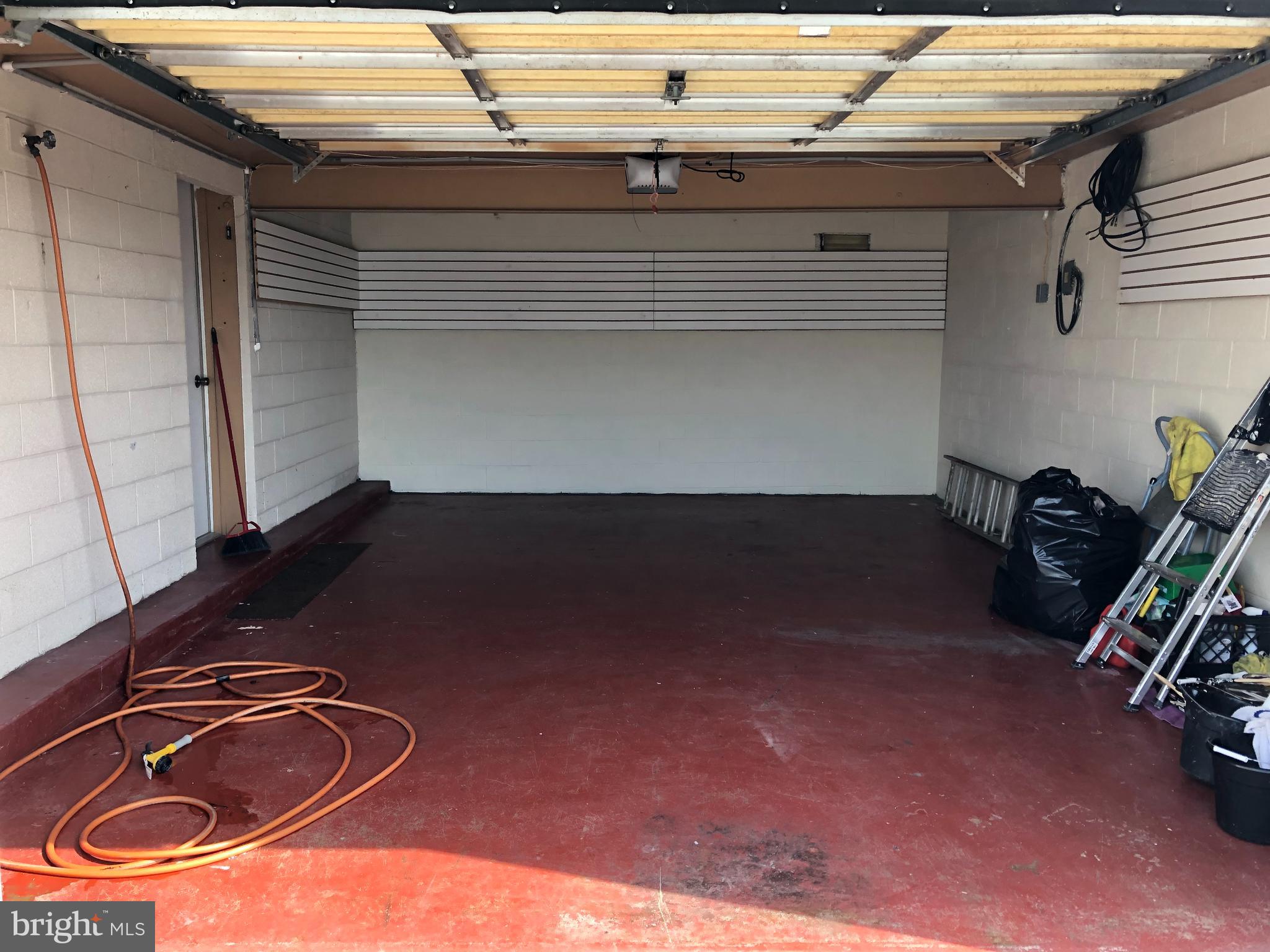 MIDDLETOWN - Residential