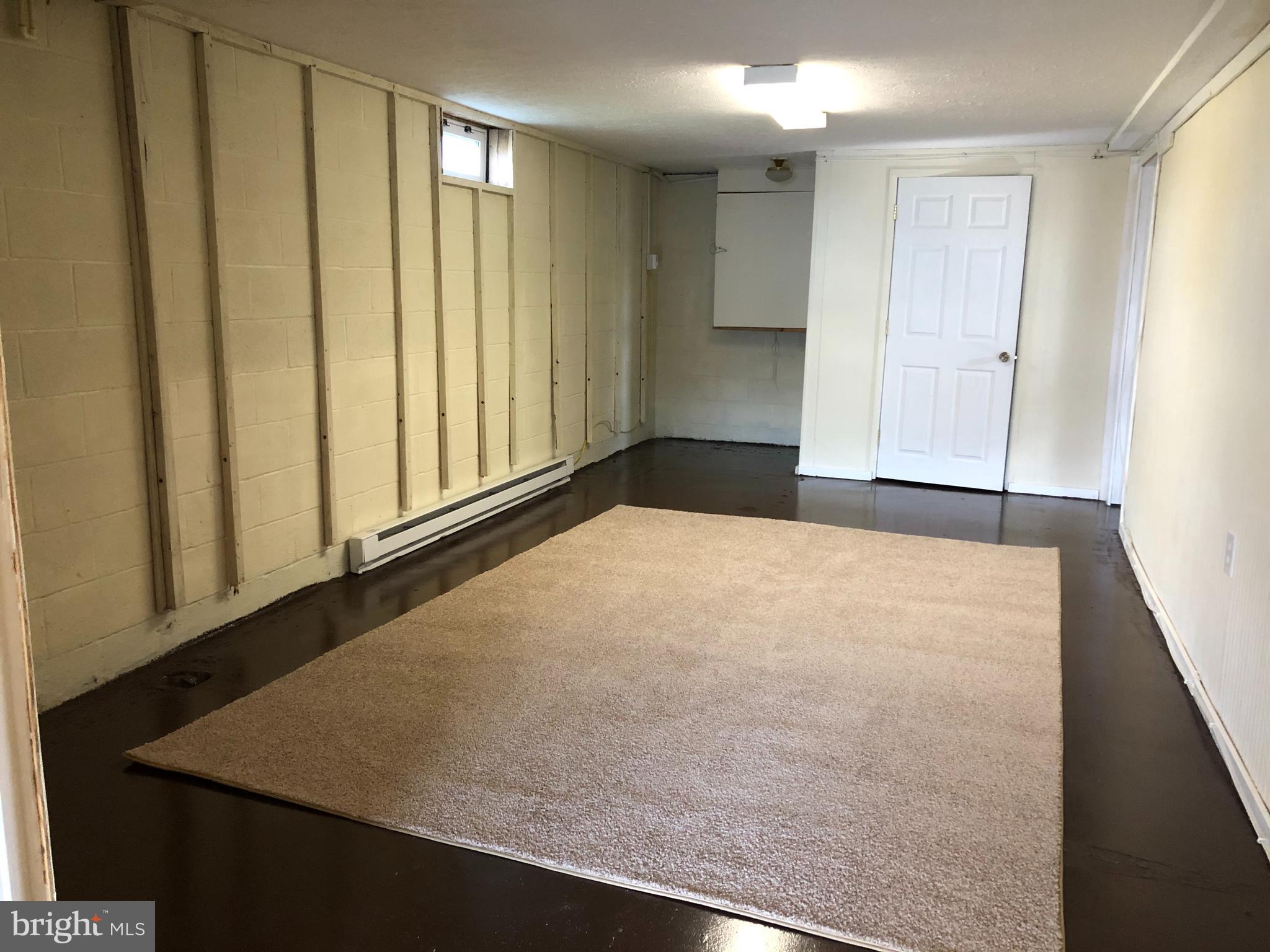 MIDDLETOWN - Residential