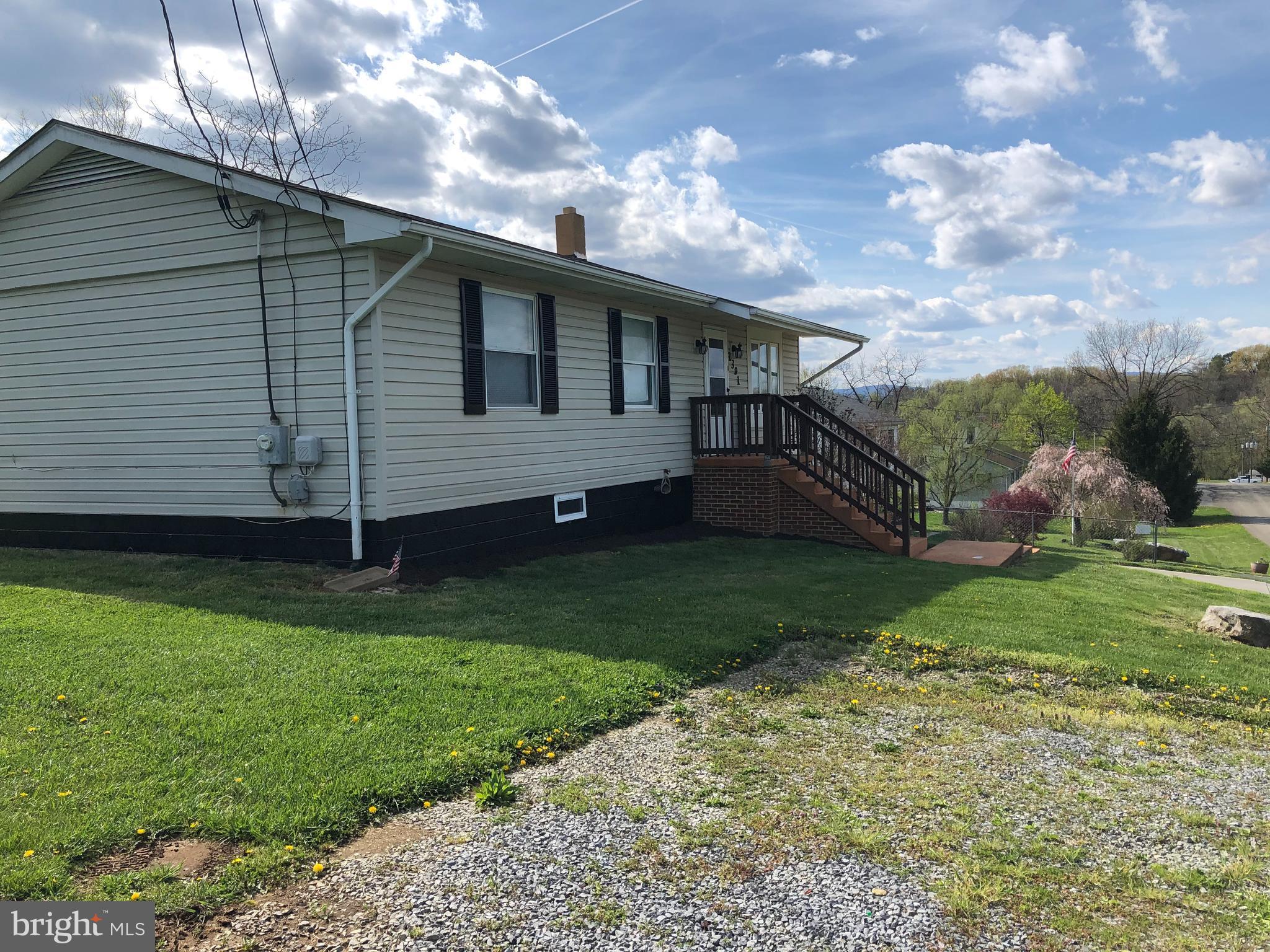 MIDDLETOWN - Residential