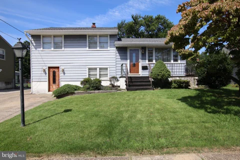 309 Spruce Ave, Gloucester City, NJ 08030 - #: NJCD2126560