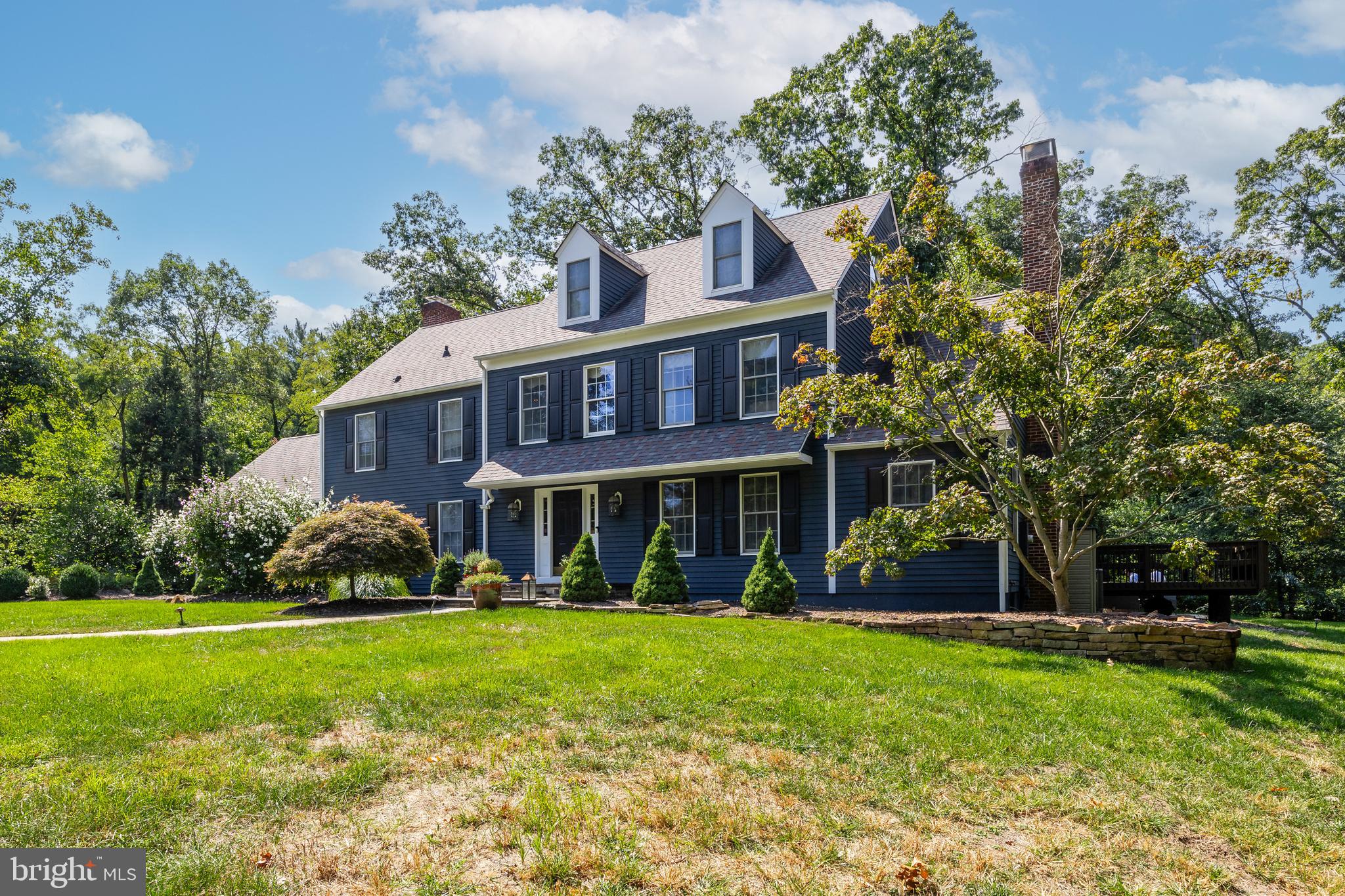 6 COVE COURT
