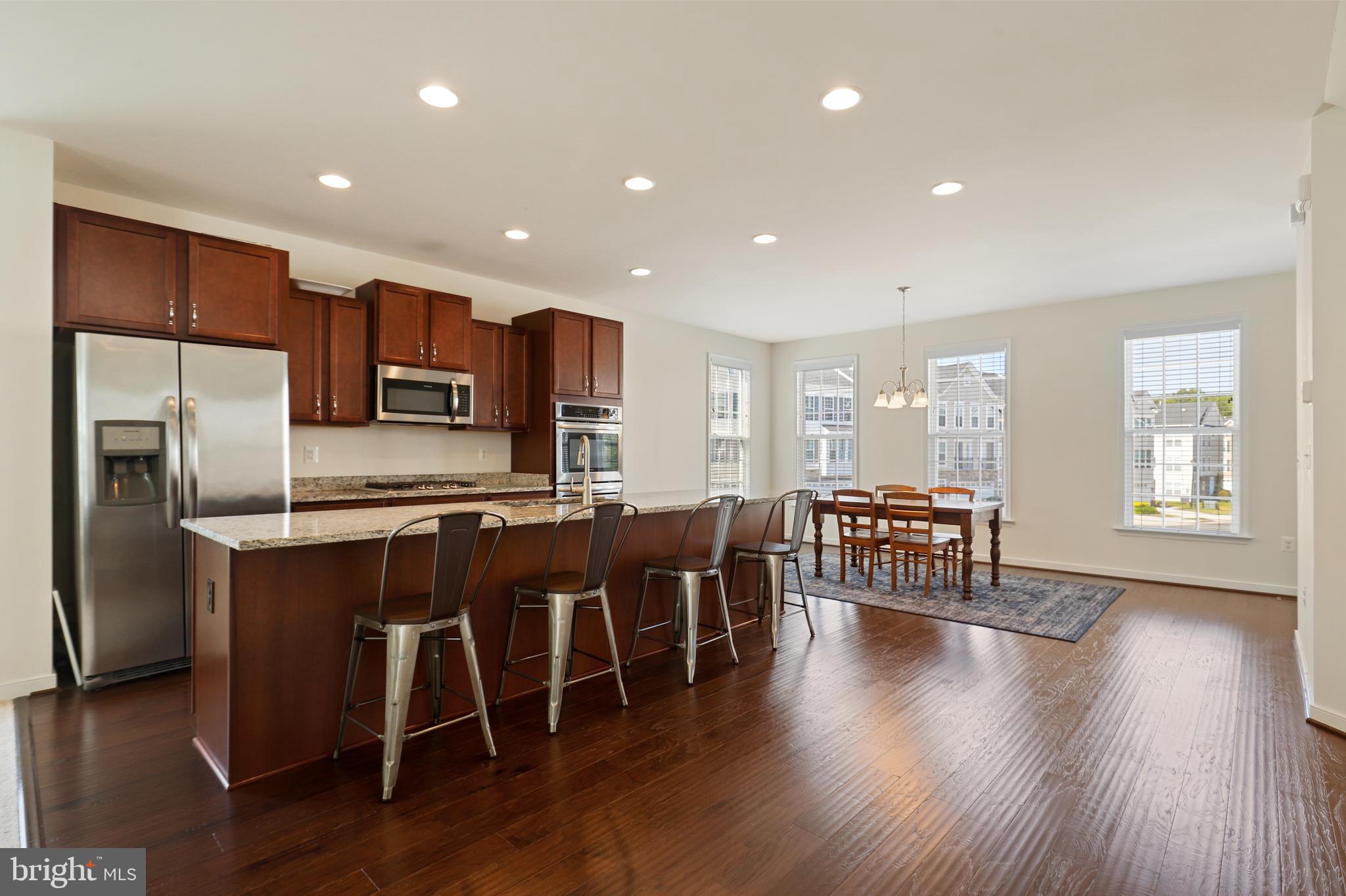 COURTYARDS AT COLONIAL FORGE - Residential