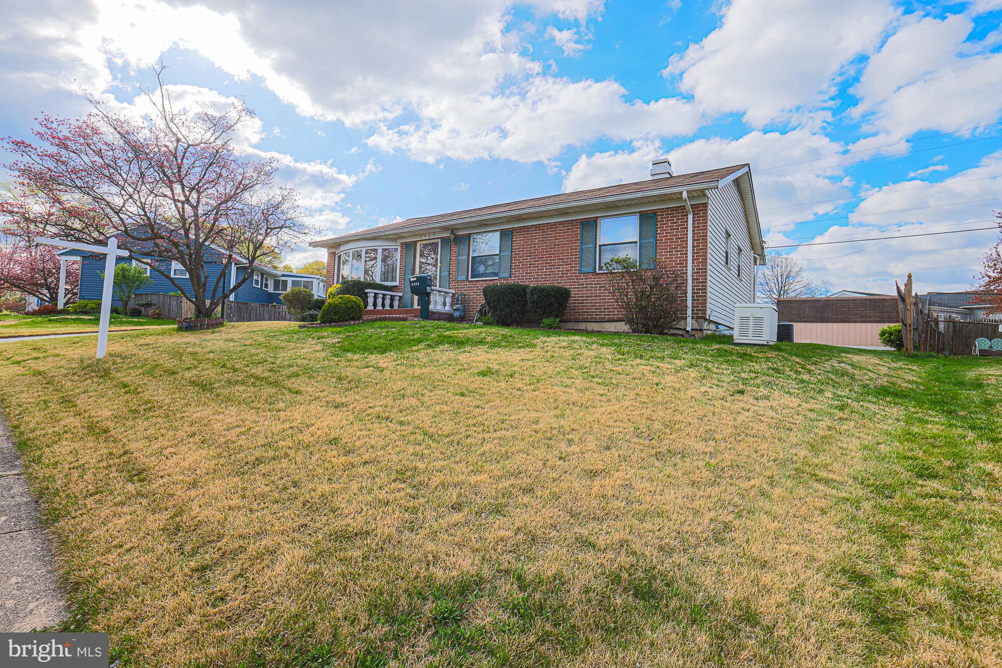 2405 PAPAYA ROAD