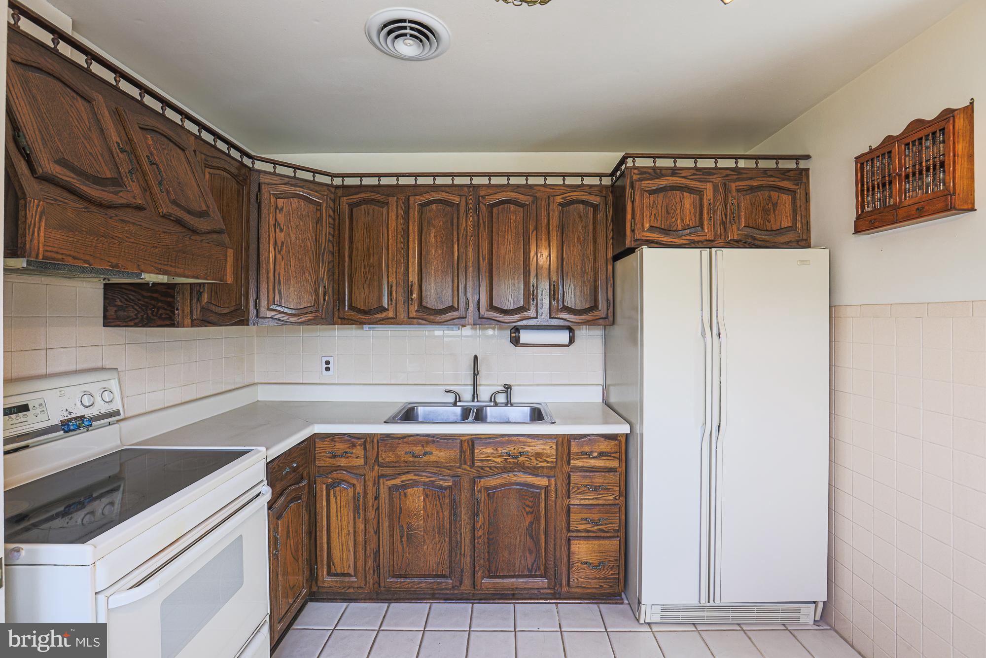 EDGEWOOD MEADOWS - Residential