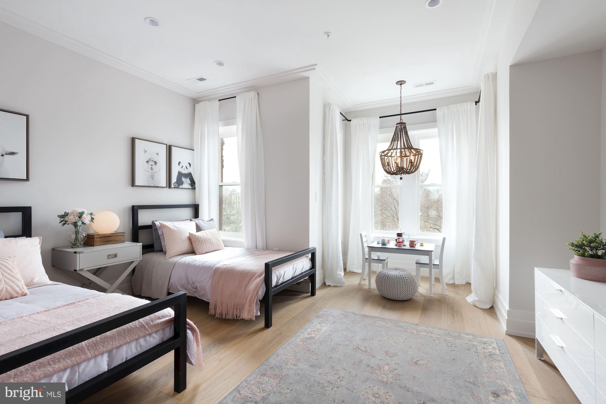 CAPITOL HILL - Residential