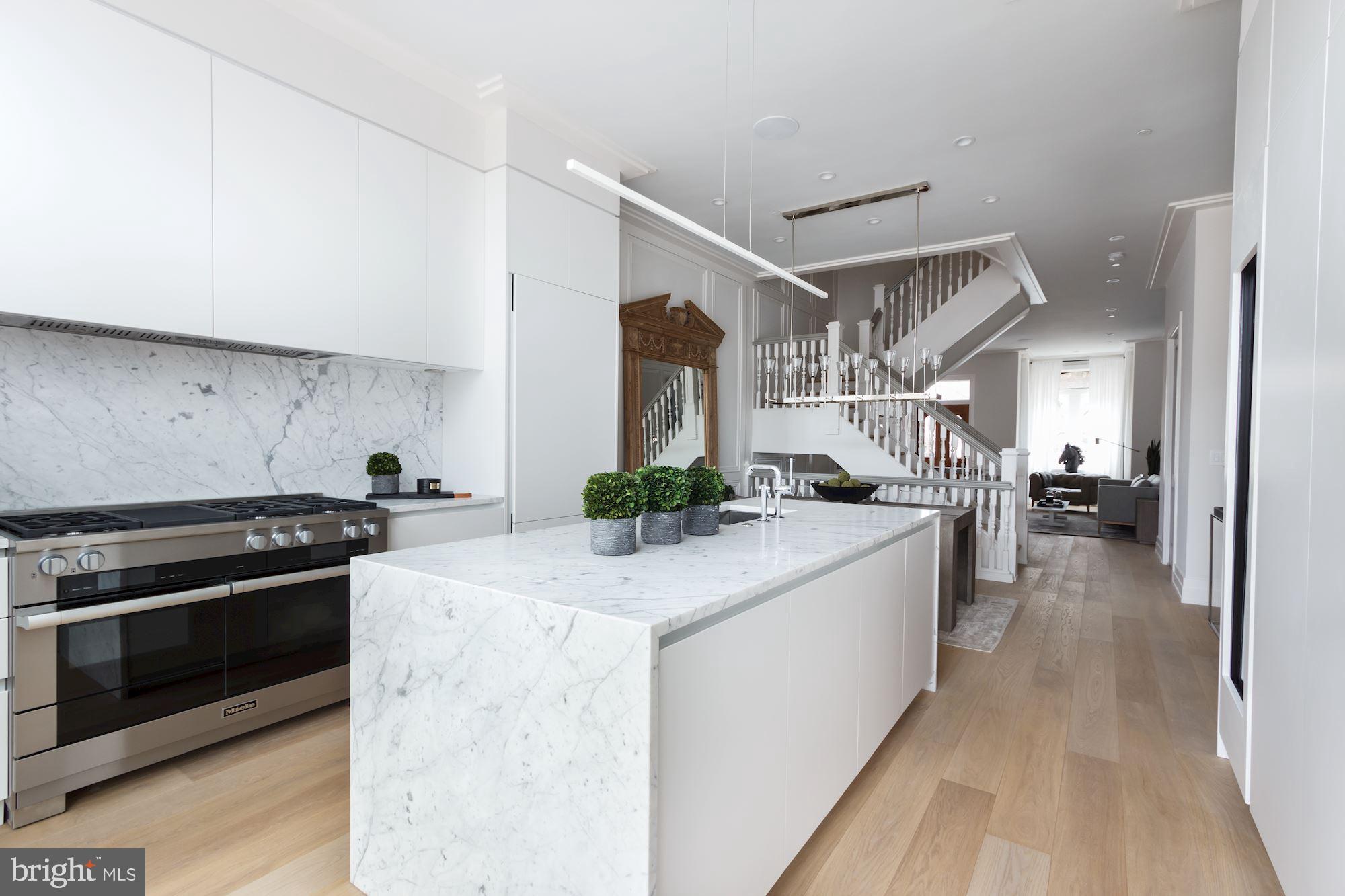 CAPITOL HILL - Residential