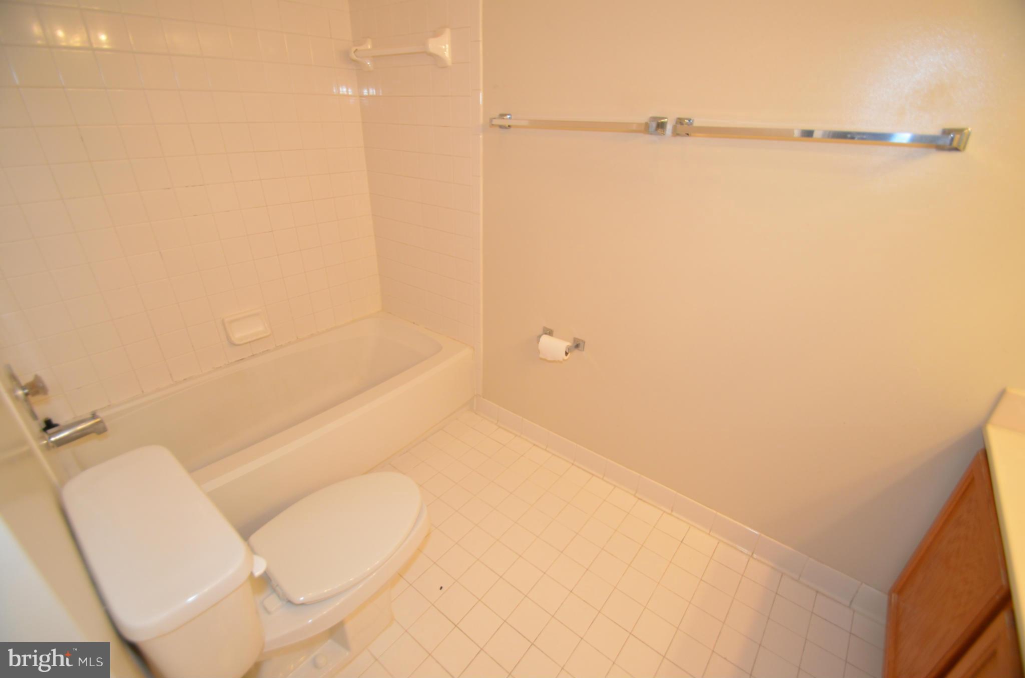 KINGSTOWNE - Residential Lease