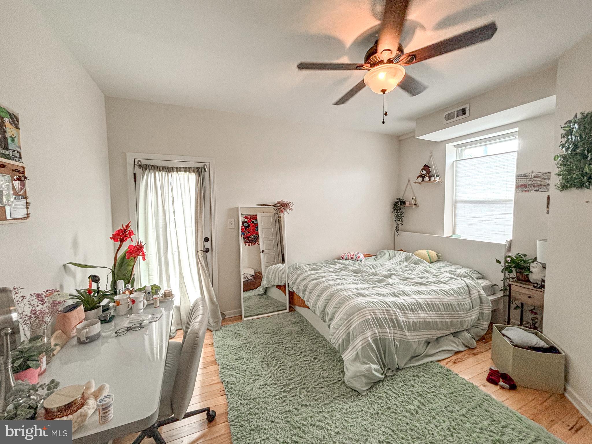 POINT BREEZE - Residential Lease