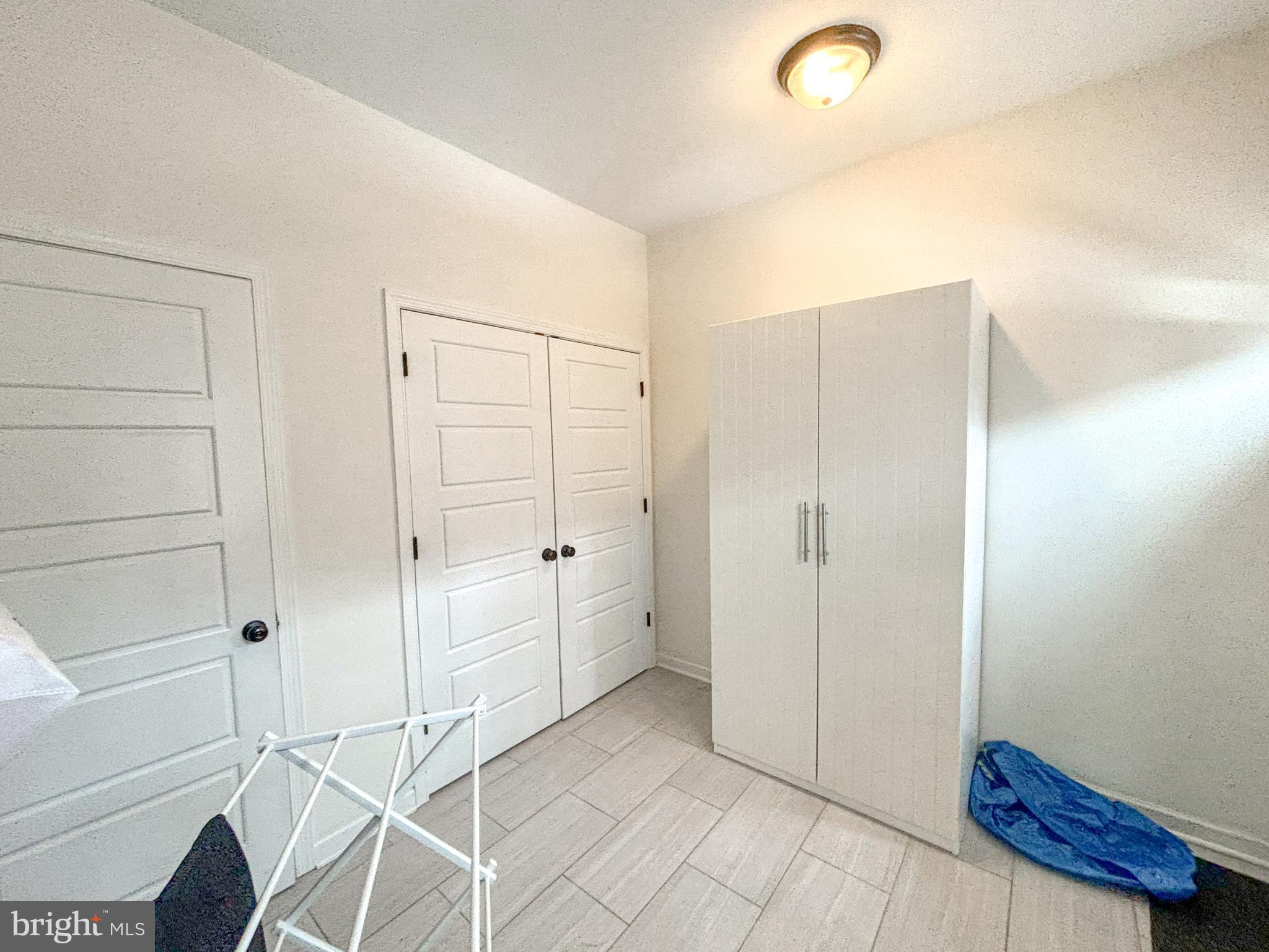 POINT BREEZE - Residential Lease